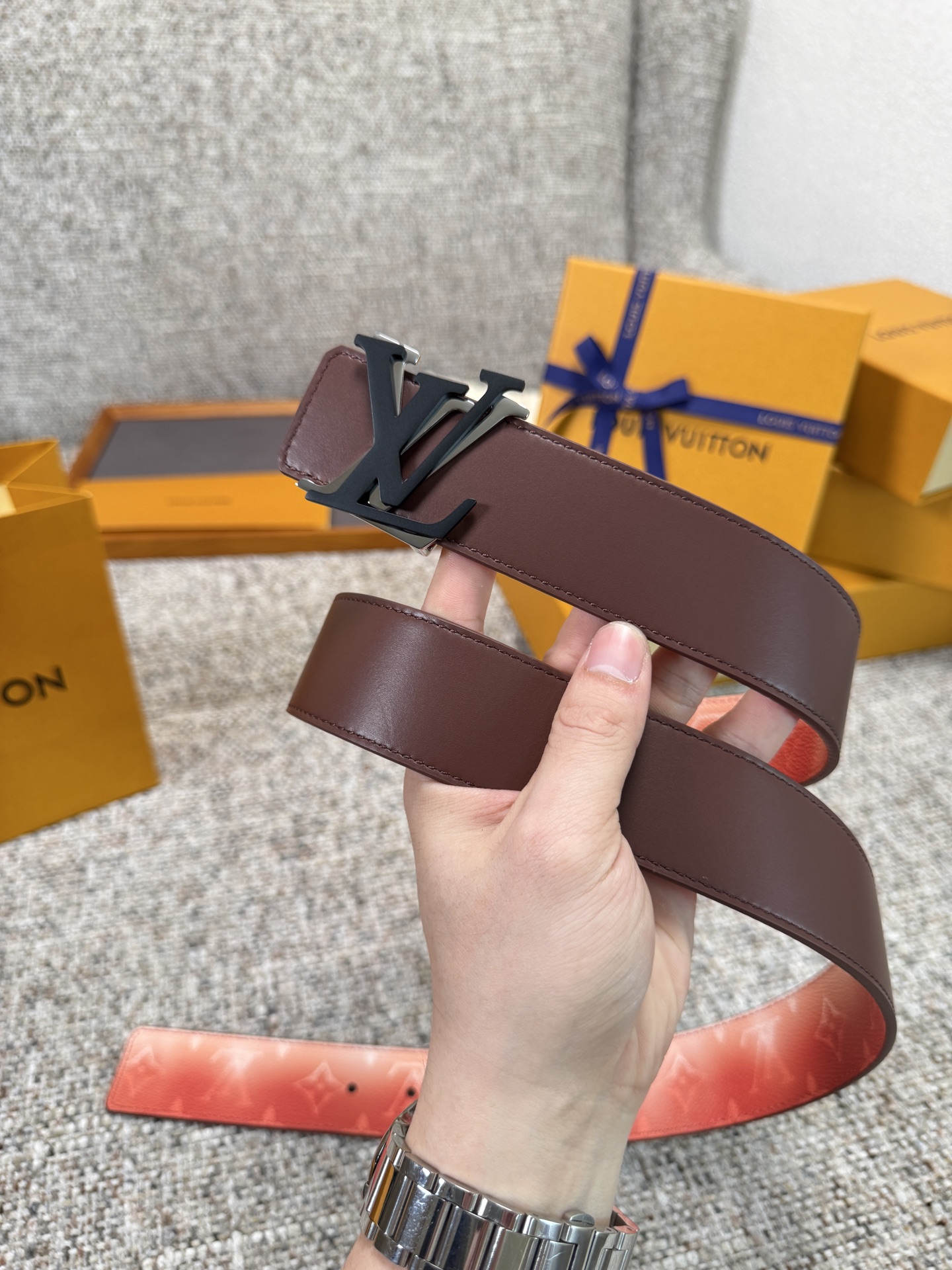 Louis Vuitton LV腰带 粉色老花皮底系列 原厂五金 精致手工绘边 柔软舒适 宽4.0