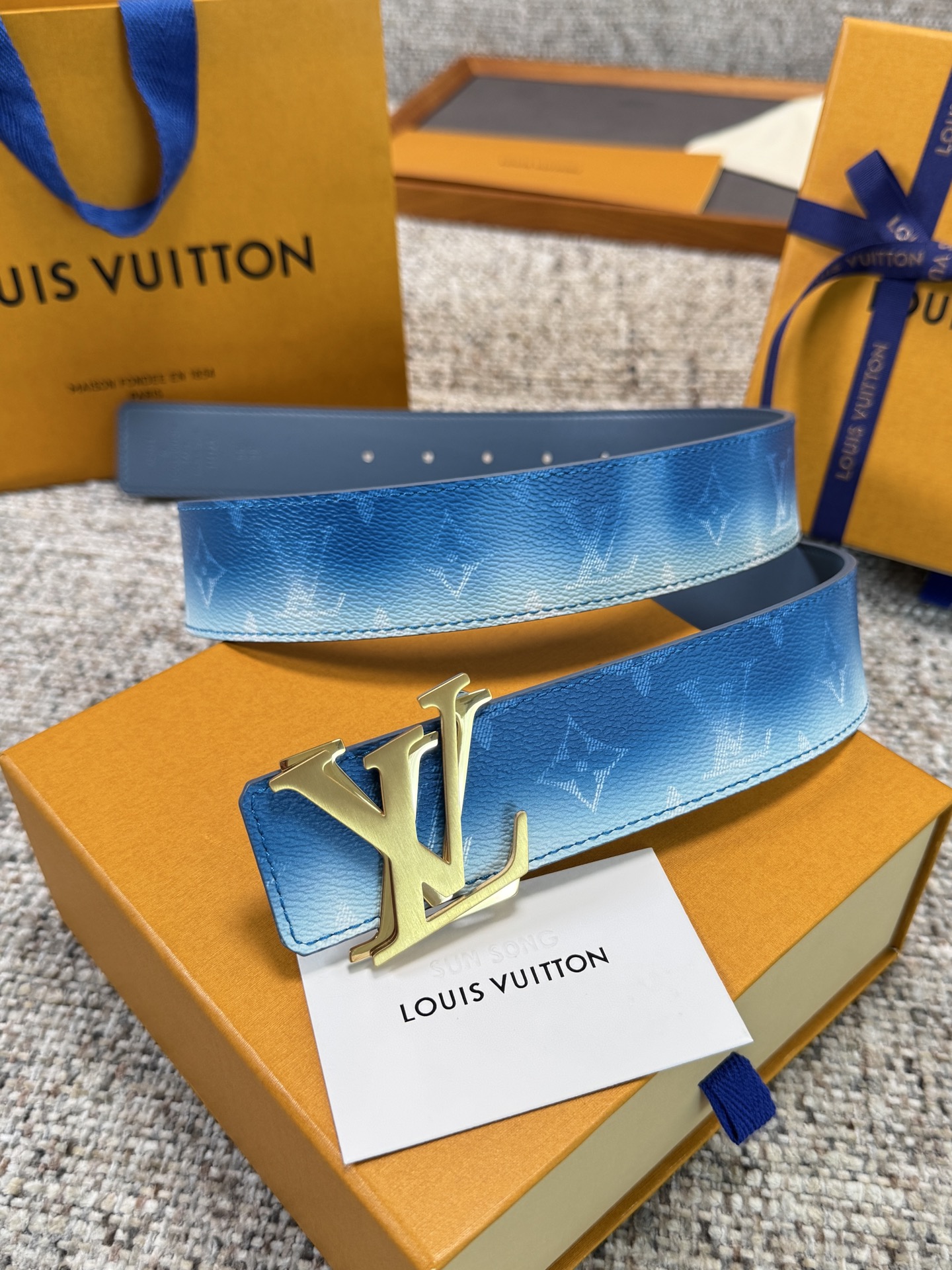 Louis Vuitton LV腰带 蓝色老花皮底系列 原厂五金 精致手工绘边 柔软舒适 宽4.0