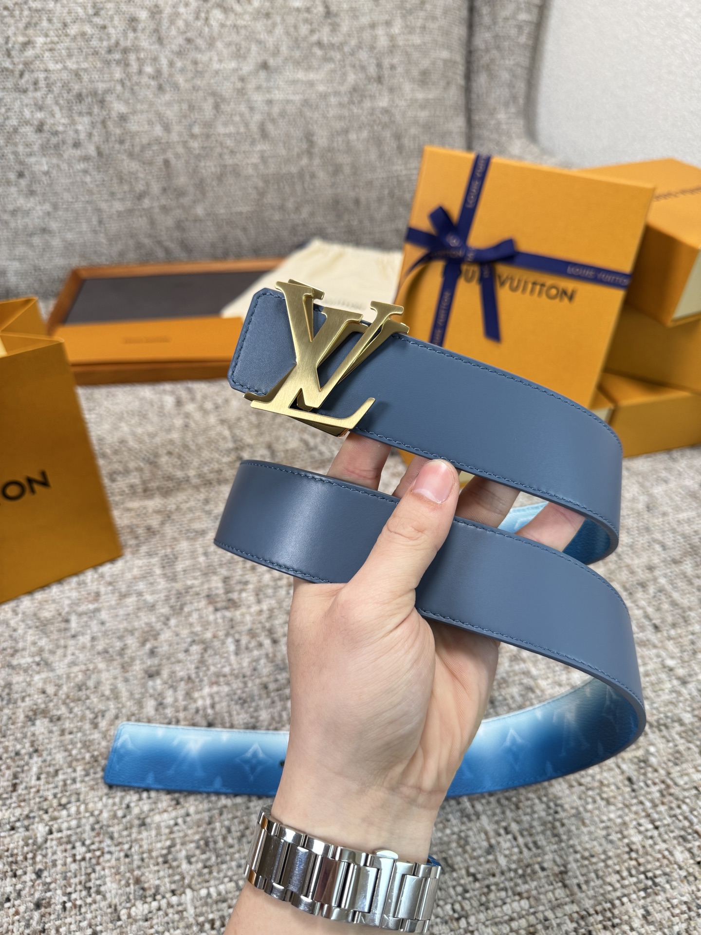 Louis Vuitton LV腰带 蓝色老花皮底系列 原厂五金 精致手工绘边 柔软舒适 宽4.0