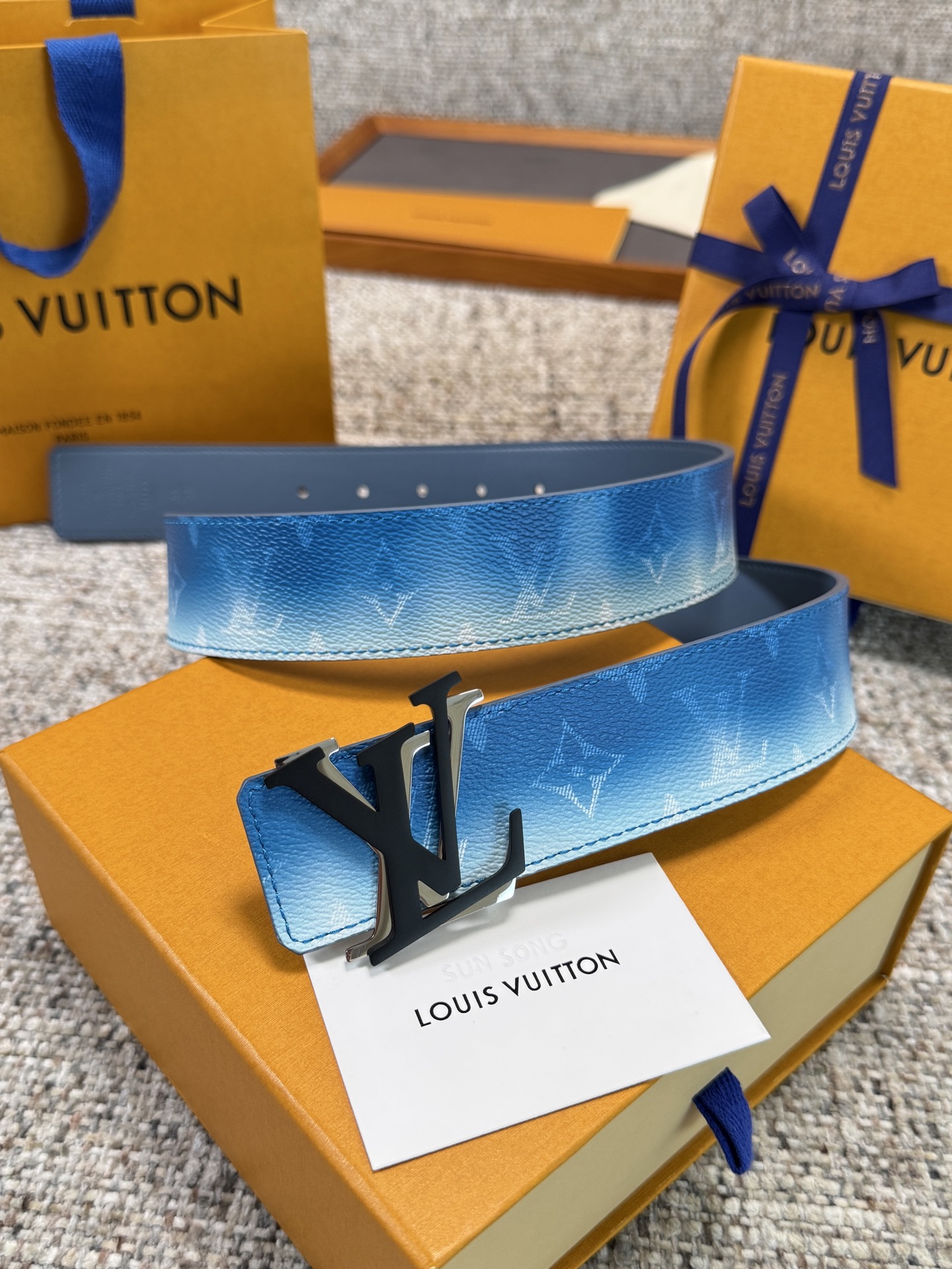 Louis Vuitton LV腰带 蓝色老花皮底系列 原厂五金 精致手工绘边 柔软舒适 宽4.0