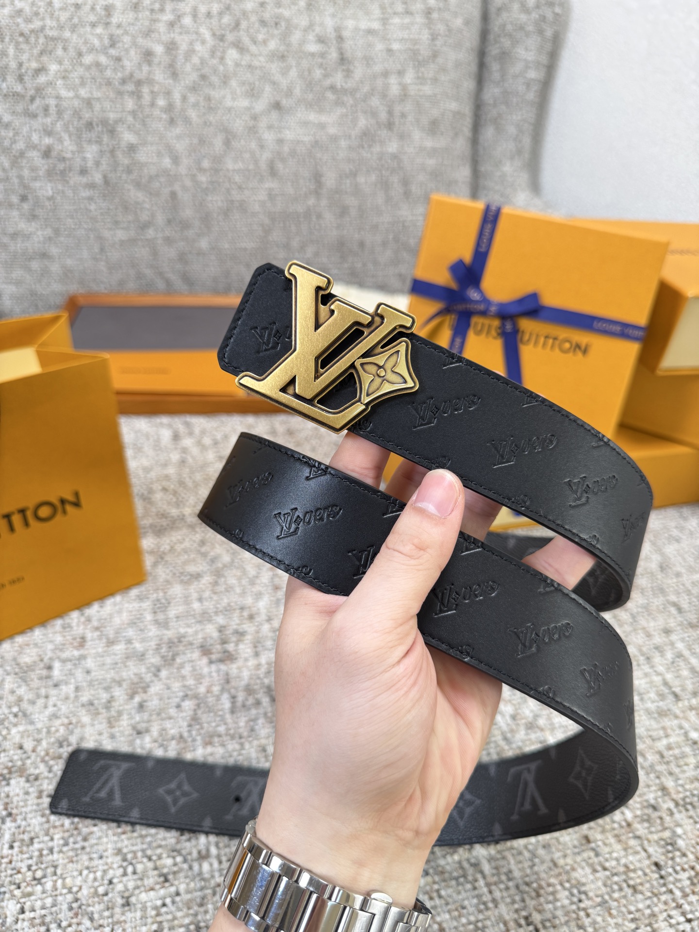 Louis Vuitton LV腰带 flower皮底系列 原厂五金 精致手工绘边 柔软舒适 宽4.0