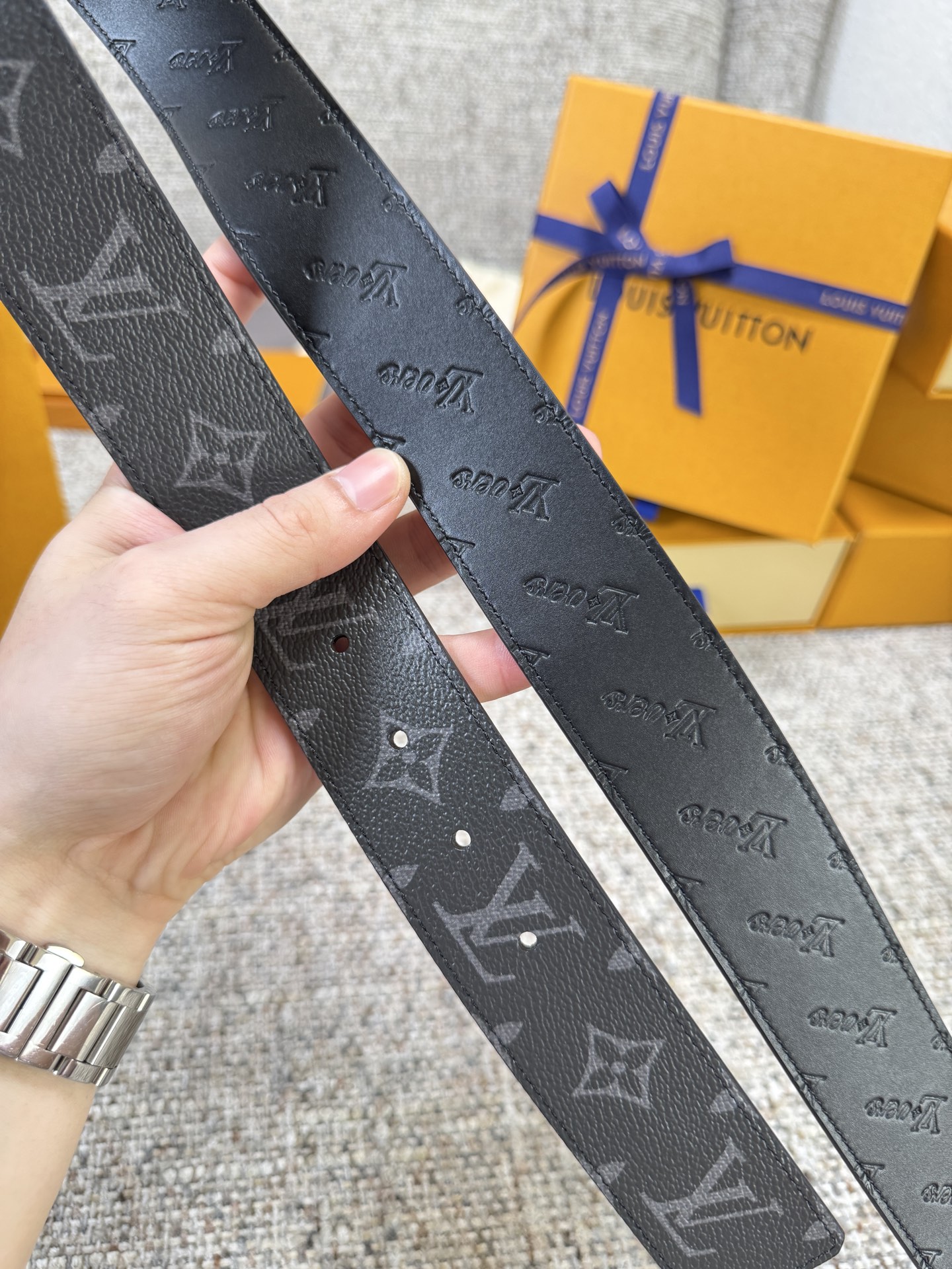 Louis Vuitton LV腰带 flower皮底系列 原厂五金 精致手工绘边 柔软舒适 宽4.0