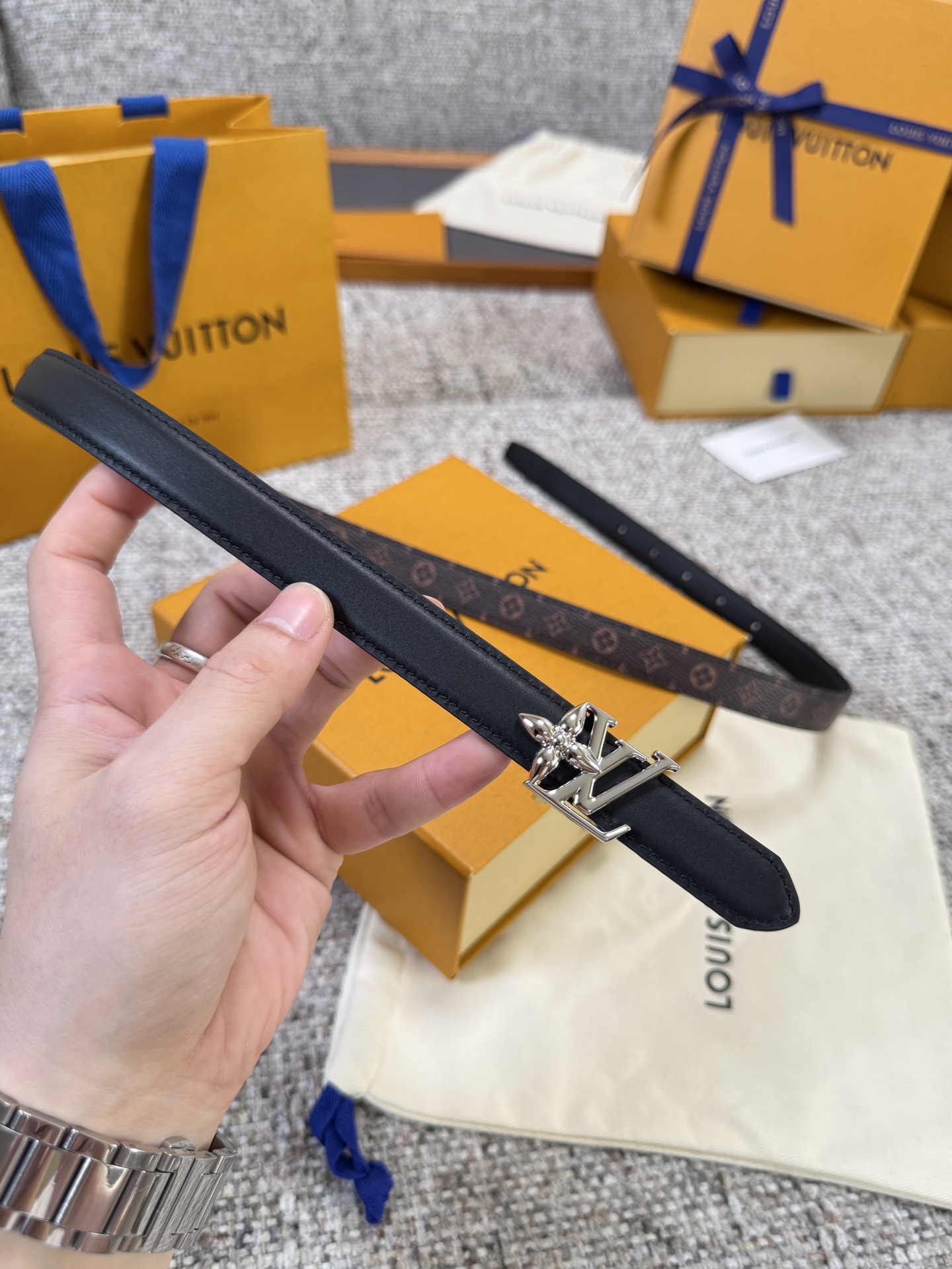 Louis Vuitton LV腰带 BLOOM系列 原厂五金 精致手工绘边 柔软舒适 宽2.0