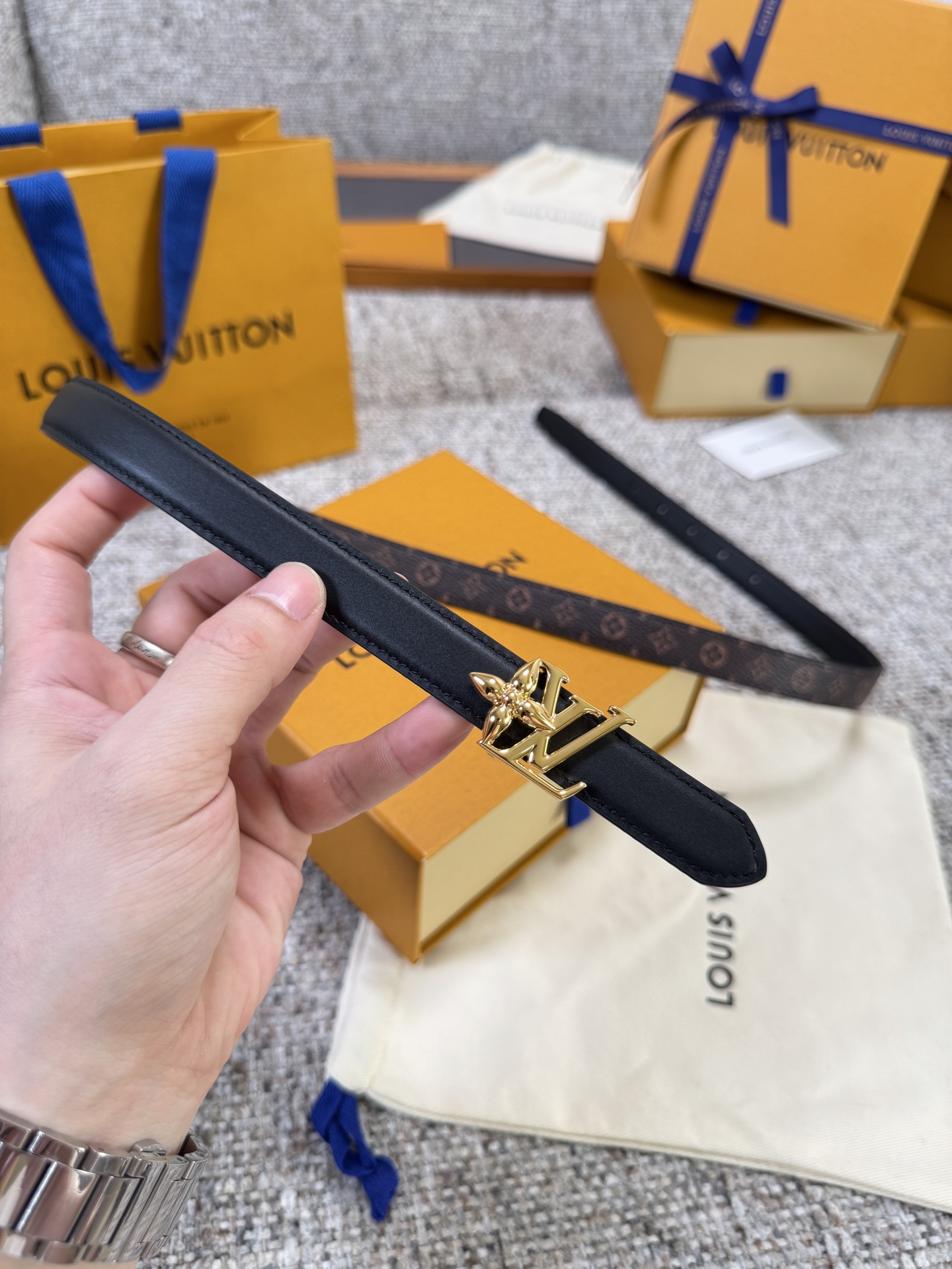 Louis Vuitton LV腰带 BLOOM系列 原厂五金 精致手工绘边 柔软舒适 宽2.0