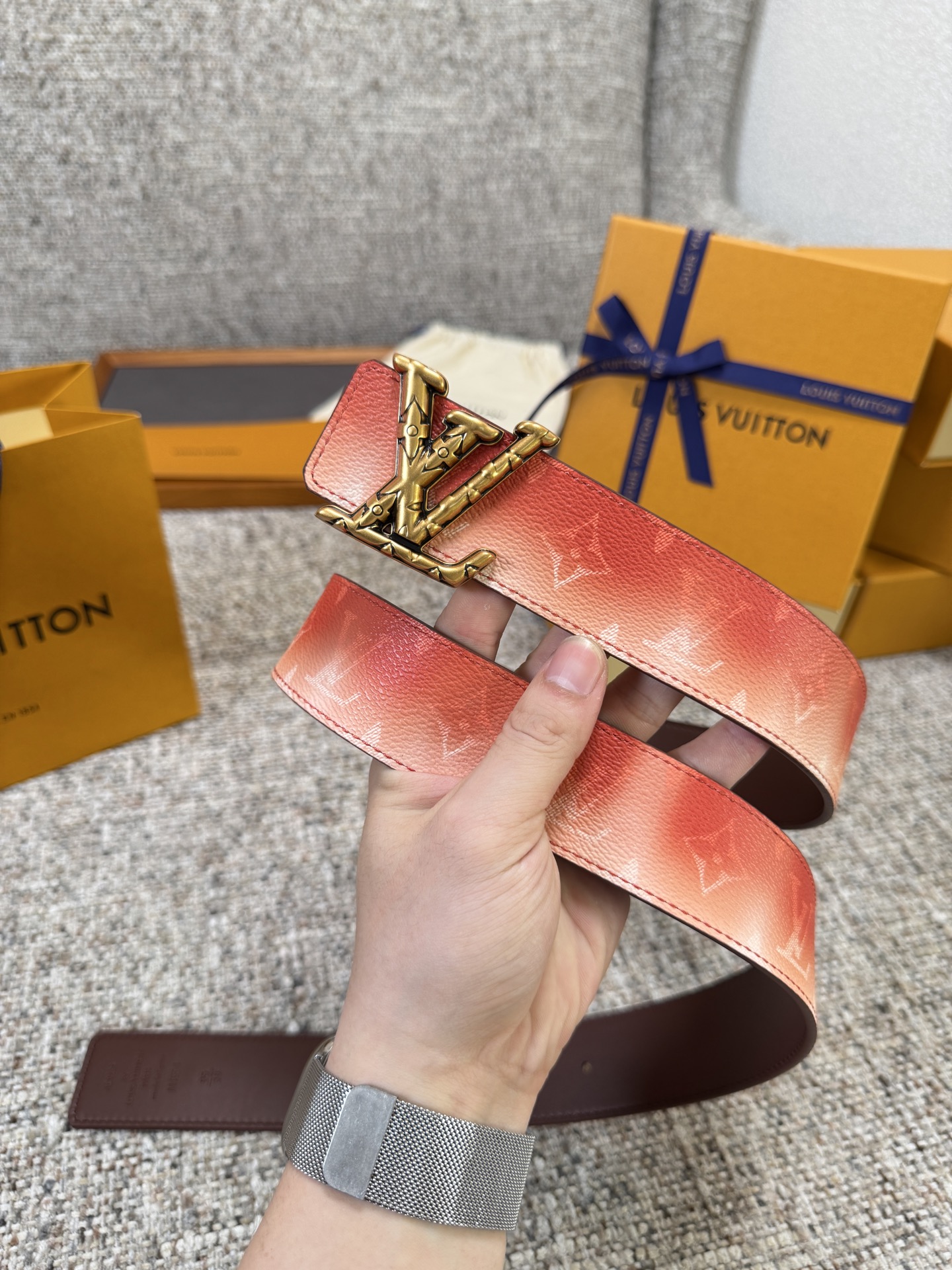 Louis Vuitton LV腰带 Pvc皮底系列 原厂五金 精致手工绘边 柔软舒适 宽4.0