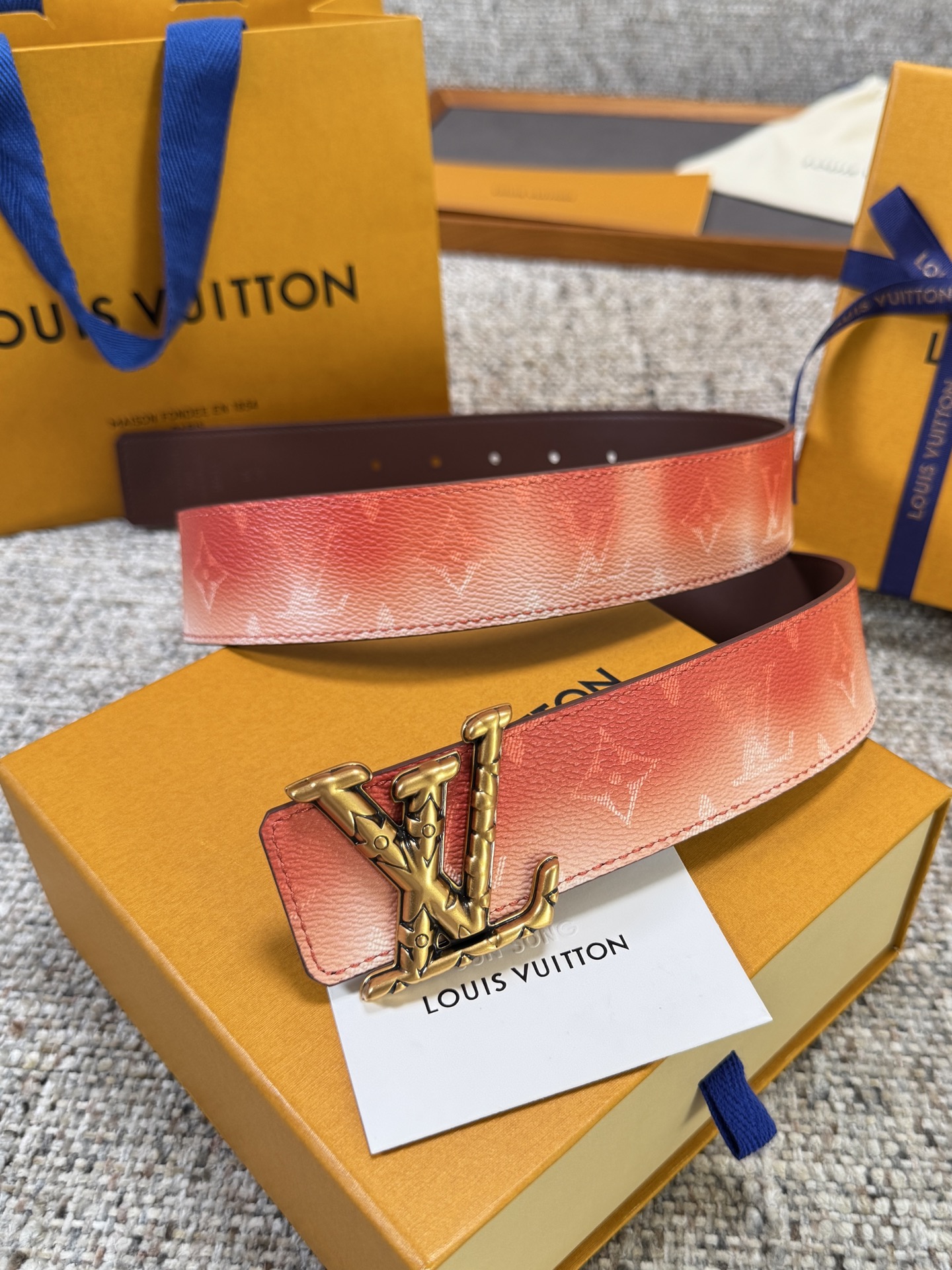 Louis Vuitton LV腰带 Pvc皮底系列 原厂五金 精致手工绘边 柔软舒适 宽4.0