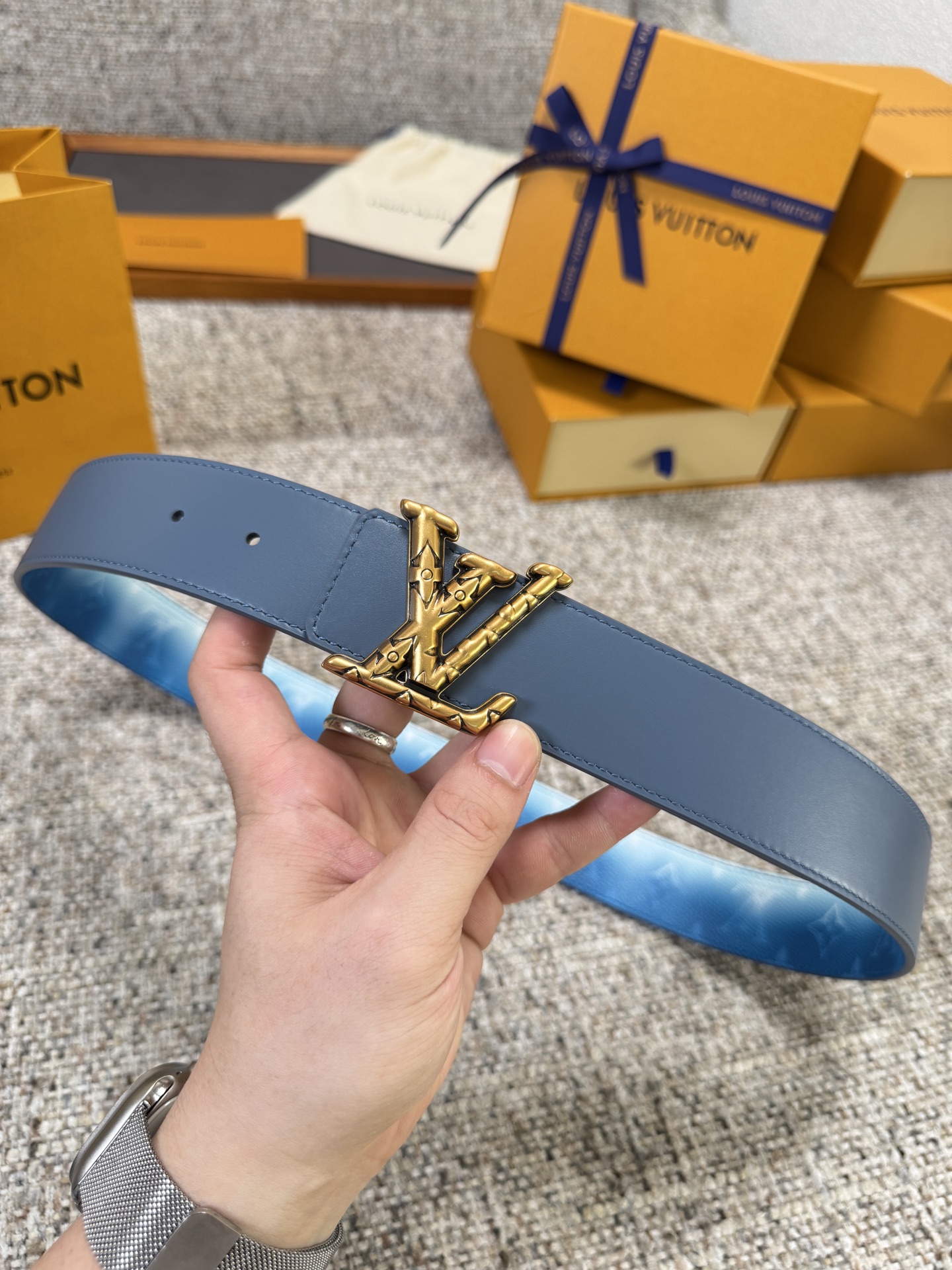 Louis Vuitton LV腰带 PVC皮底系列 原厂五金 精致手工绘边 柔软舒适 宽4.