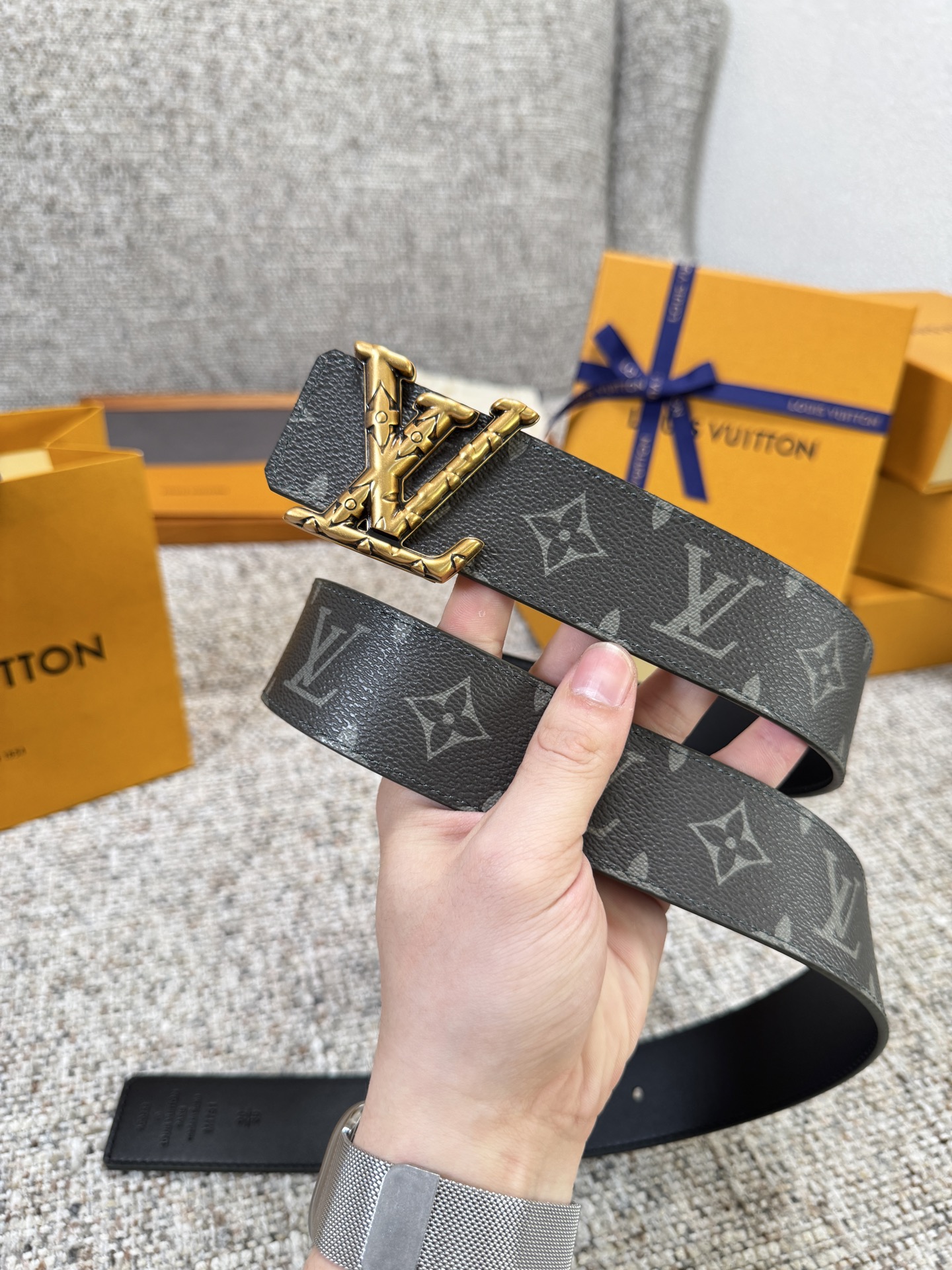 Louis Vuitton LV腰带 PVC皮底系列 原厂五金 精致手工绘边 柔软舒适 宽4.0