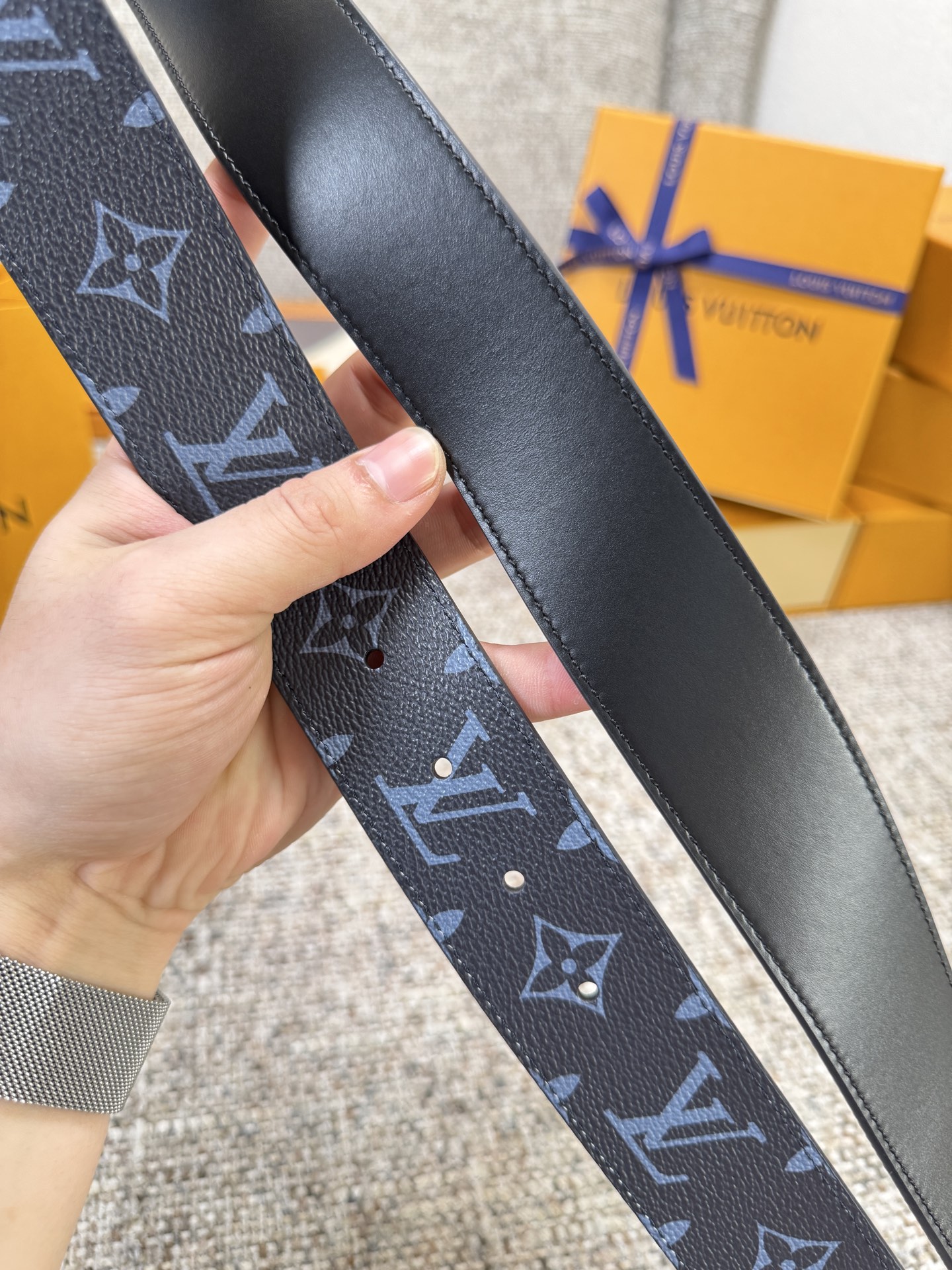 Louis Vuitton LV腰带 PVC皮底系列 原厂五金 精致手工绘边 柔软舒适 宽4.0