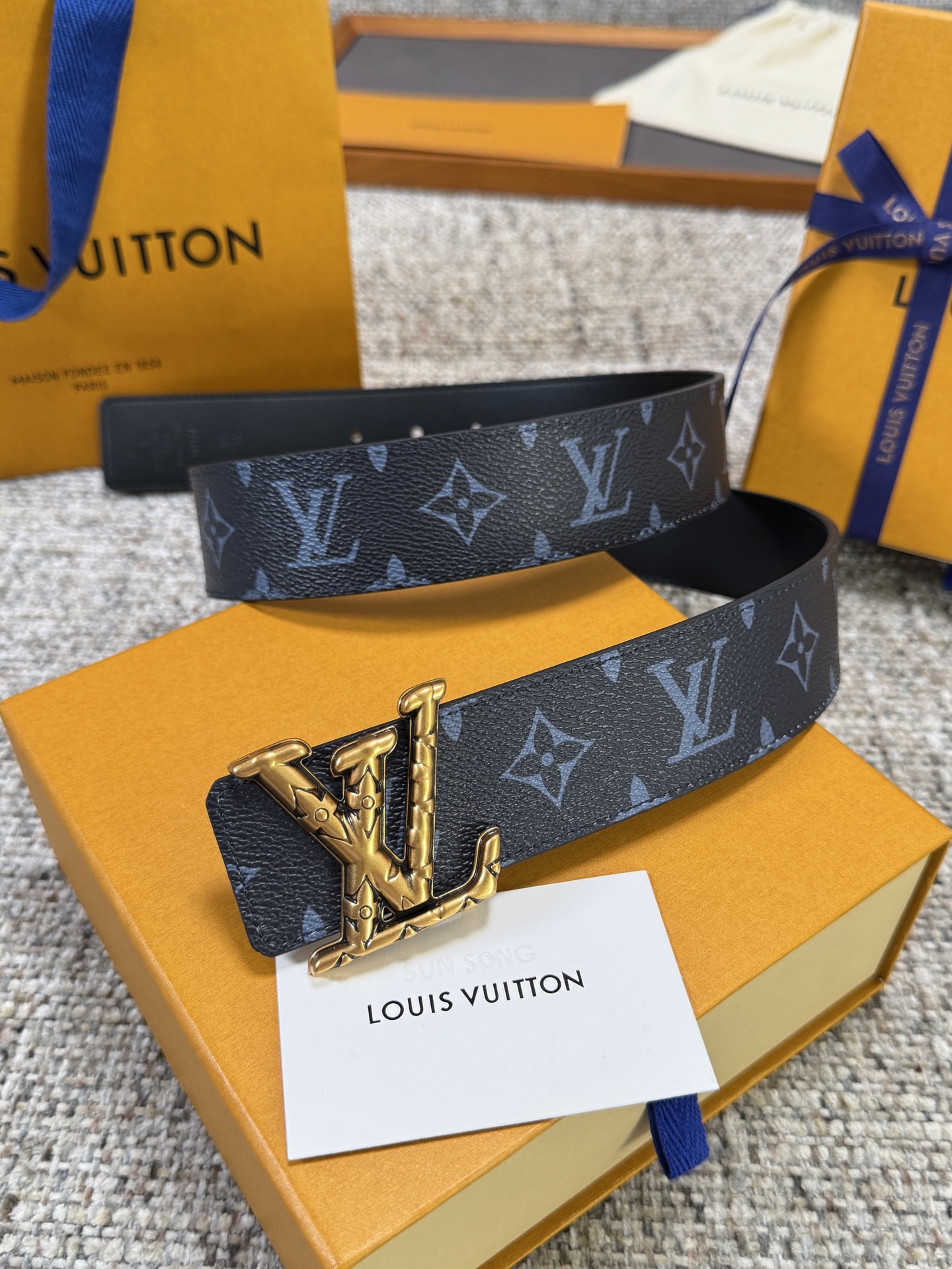 Louis Vuitton LV腰带 PVC皮底系列 原厂五金 精致手工绘边 柔软舒适 宽4.0