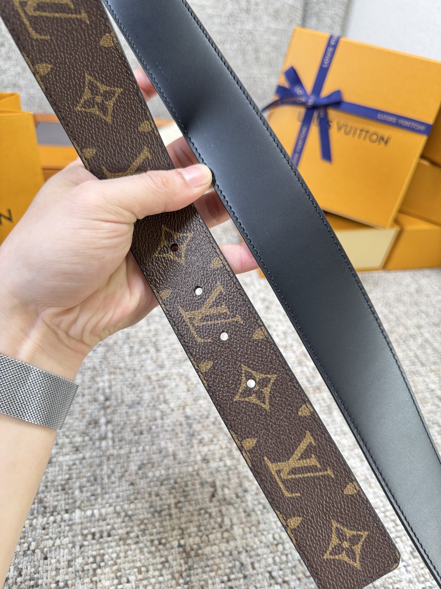 Louis Vuitton LV腰带 PVC皮底系列 原厂五金 精致手工绘边 柔软舒适 宽4.0