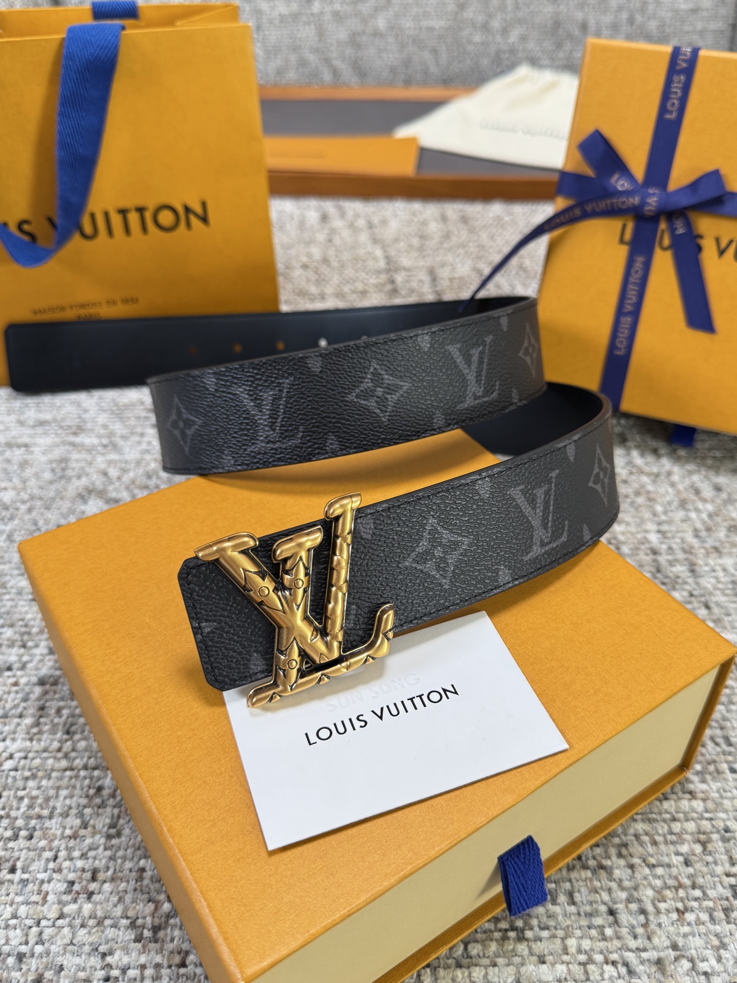 Louis Vuitton LV腰带 PVC皮底系列 原厂五金 精致手工绘边 柔软舒适 宽4.0