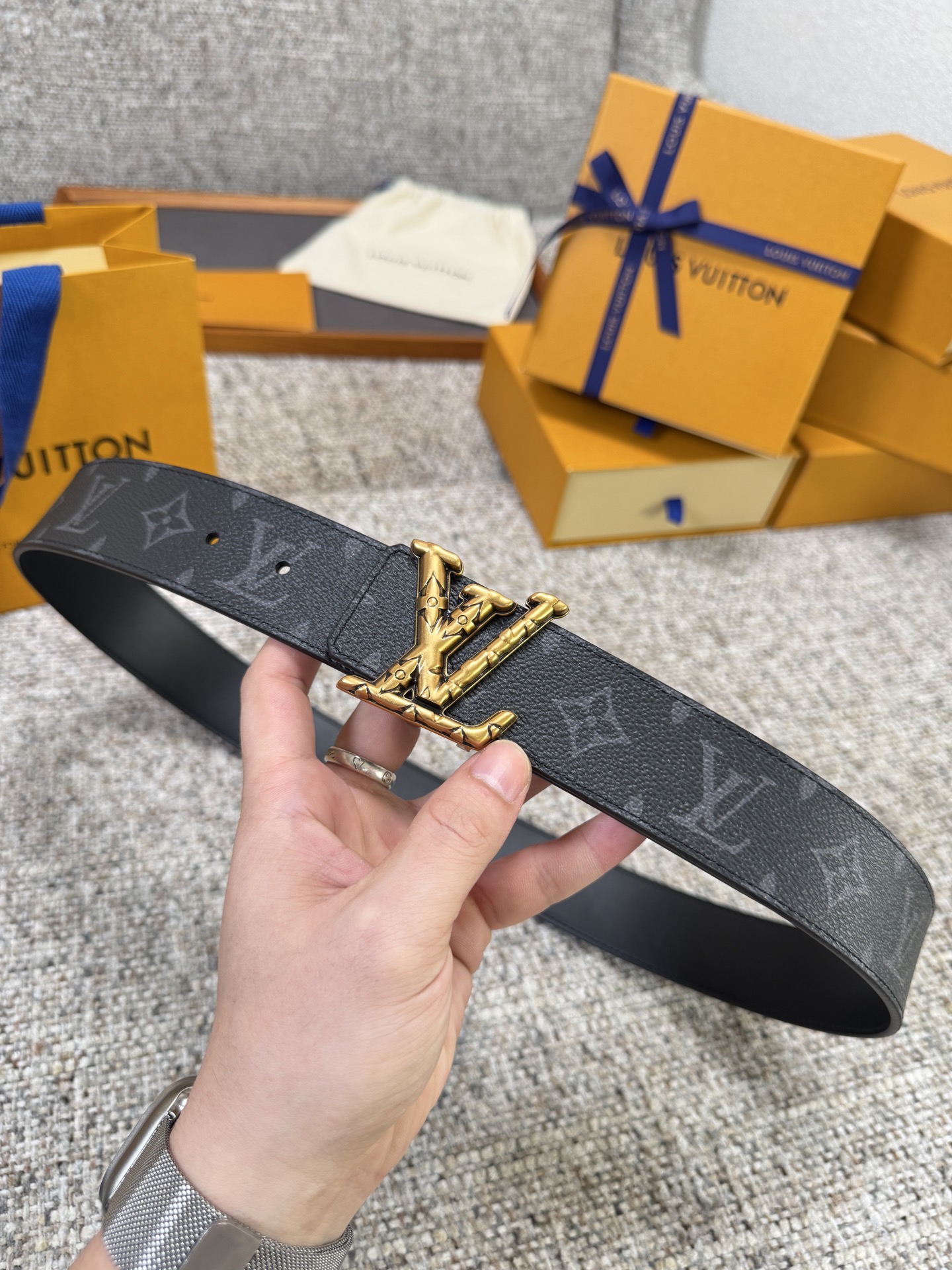 Louis Vuitton LV腰带 PVC皮底系列 原厂五金 精致手工绘边 柔软舒适 宽4.0