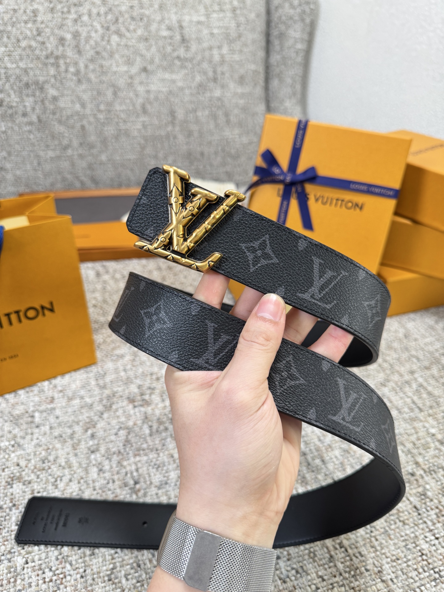 Louis Vuitton LV腰带 PVC皮底系列 原厂五金 精致手工绘边 柔软舒适 宽4.0