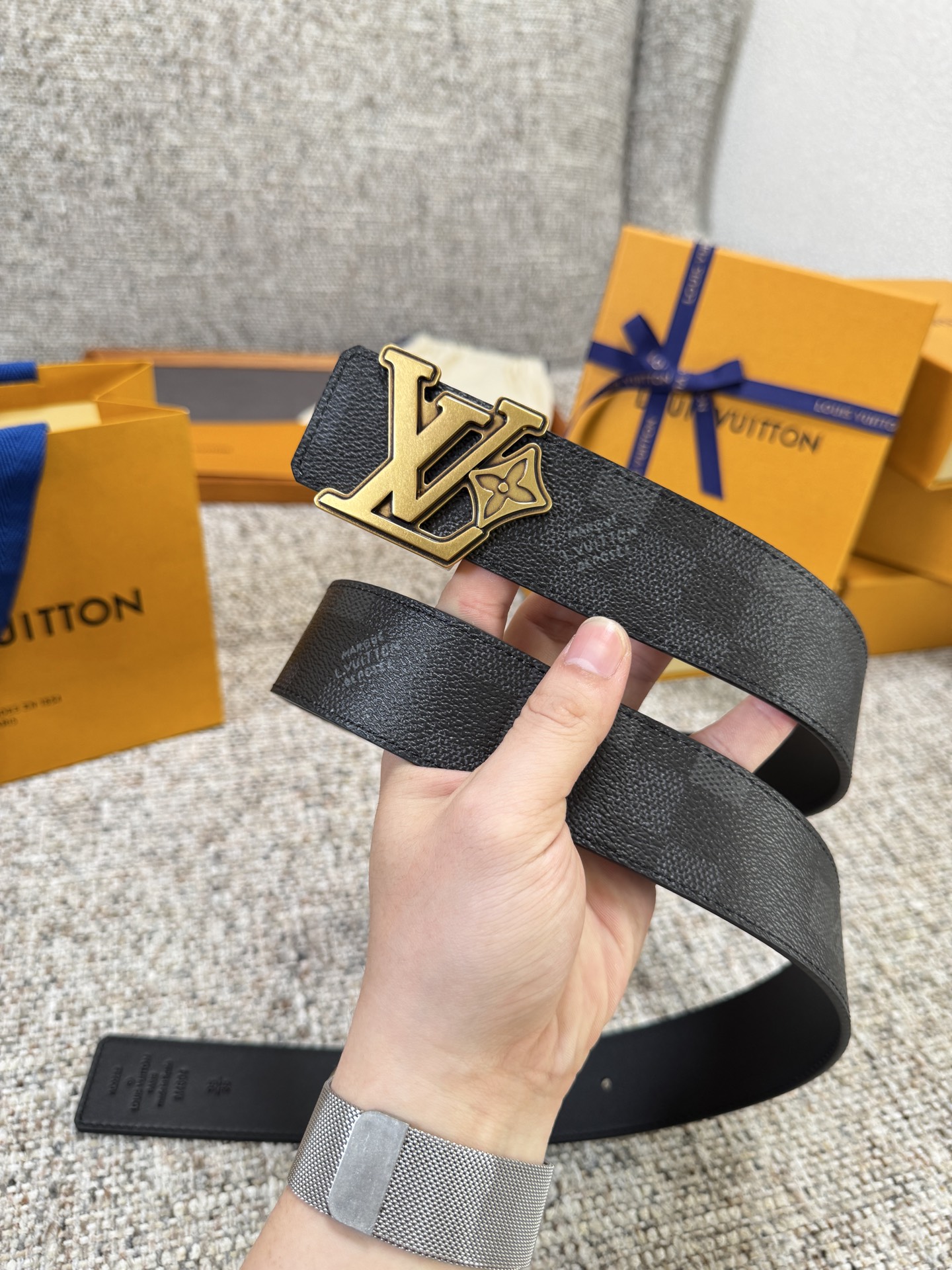 Louis Vuitton LV腰带 PVC皮底系列 原厂五金 精致手工绘边 柔软舒适 宽4.0