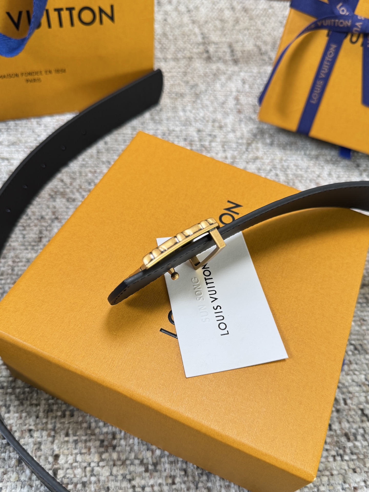 Louis Vuitton LV腰带 Dimension皮底系列 原厂五金 精致手工绘边 柔软舒适 宽4