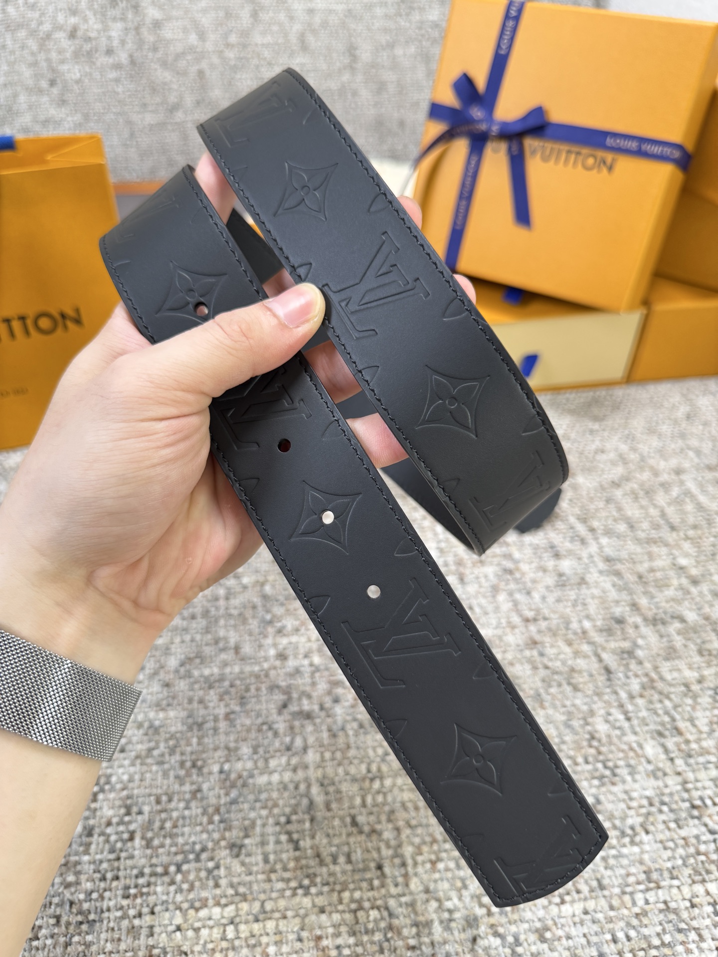Louis Vuitton LV腰带 Dimension皮底系列 原厂五金 精致手工绘边 柔软舒适 宽4