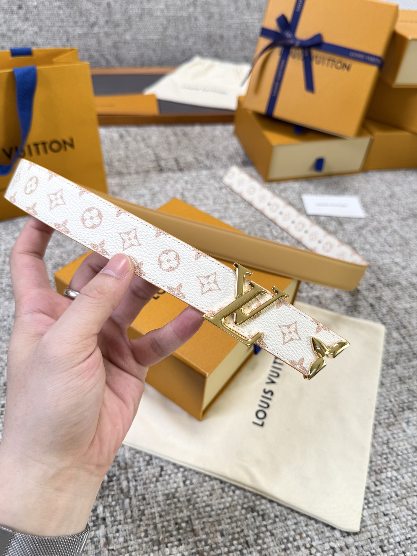 Louis Vuitton LV腰带 老花皮底两件套系列 原厂五金 精致手工绘边 柔软舒适 宽3.0