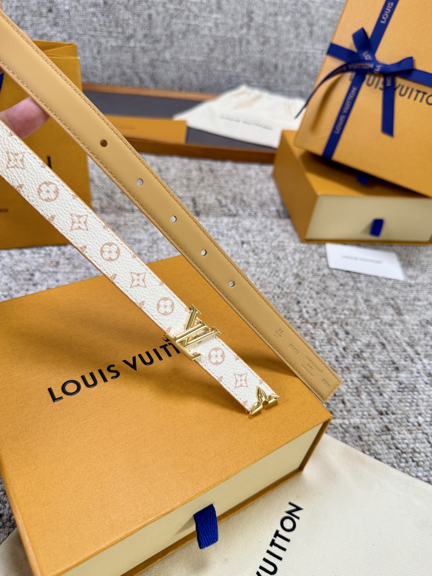 Louis Vuitton LV腰带 老花皮底两件套系列 原厂五金 精致手工绘边 柔软舒适 宽2.0