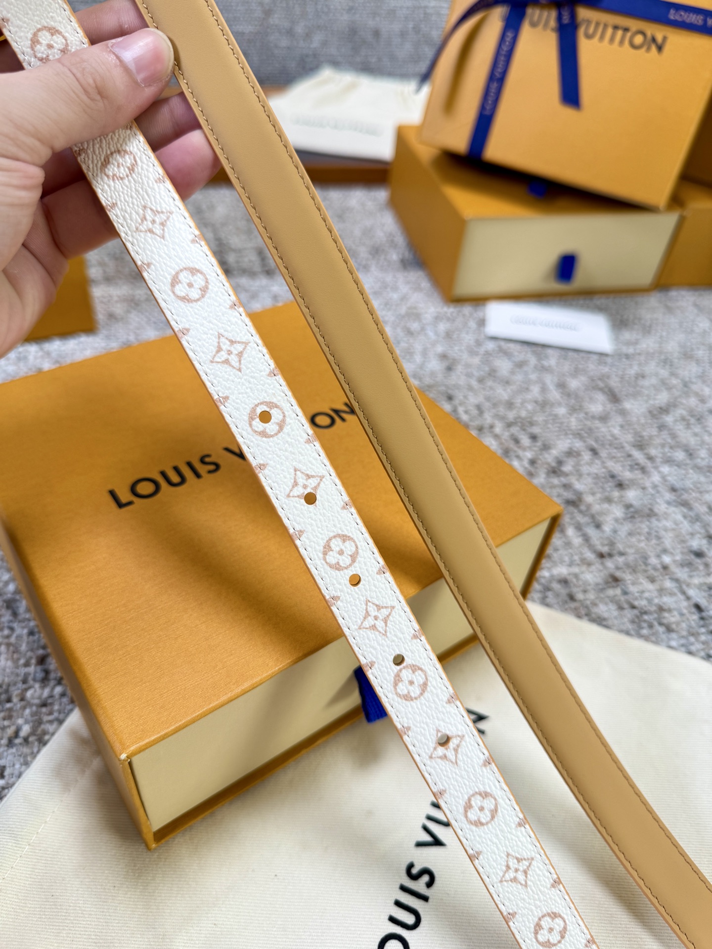 Louis Vuitton LV腰带 老花皮底两件套系列 原厂五金 精致手工绘边 柔软舒适 宽2.0
