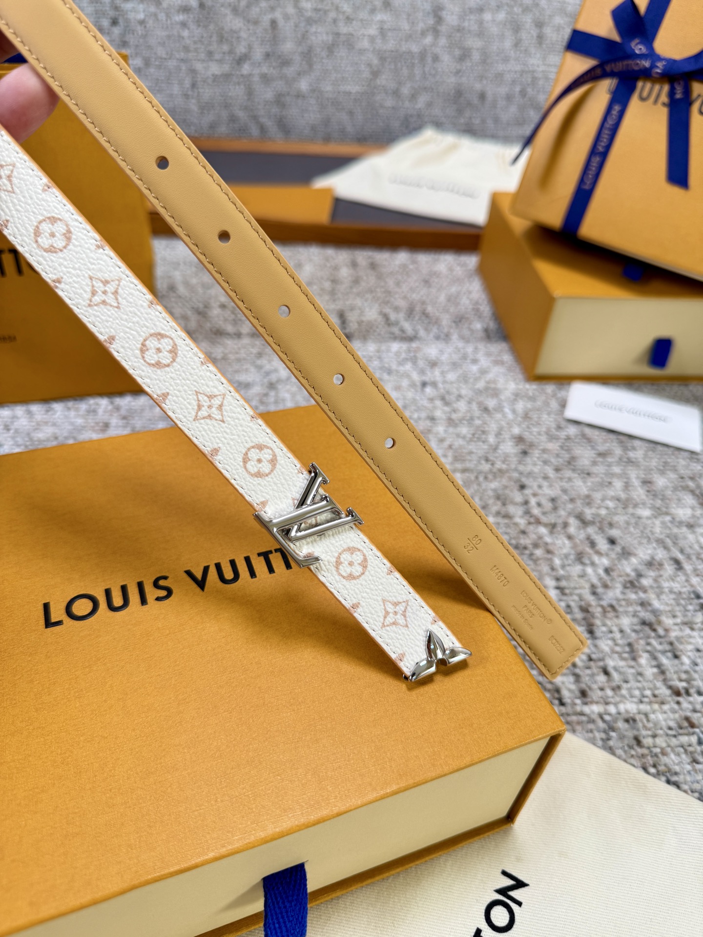 Louis Vuitton LV腰带 老花皮底两件套系列 原厂五金 精致手工绘边 柔软舒适 宽2.0