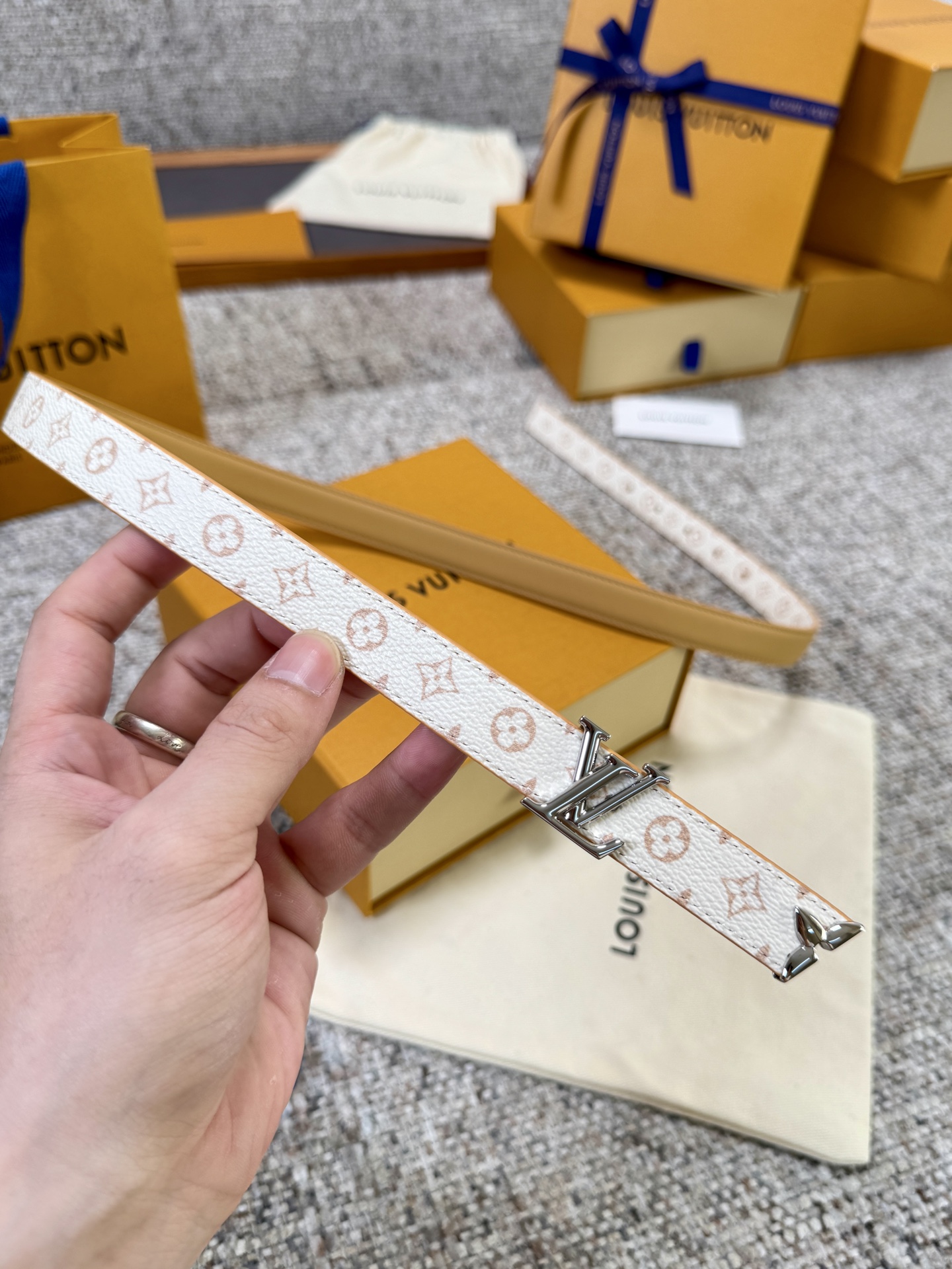 Louis Vuitton LV腰带 老花皮底两件套系列 原厂五金 精致手工绘边 柔软舒适 宽2.0
