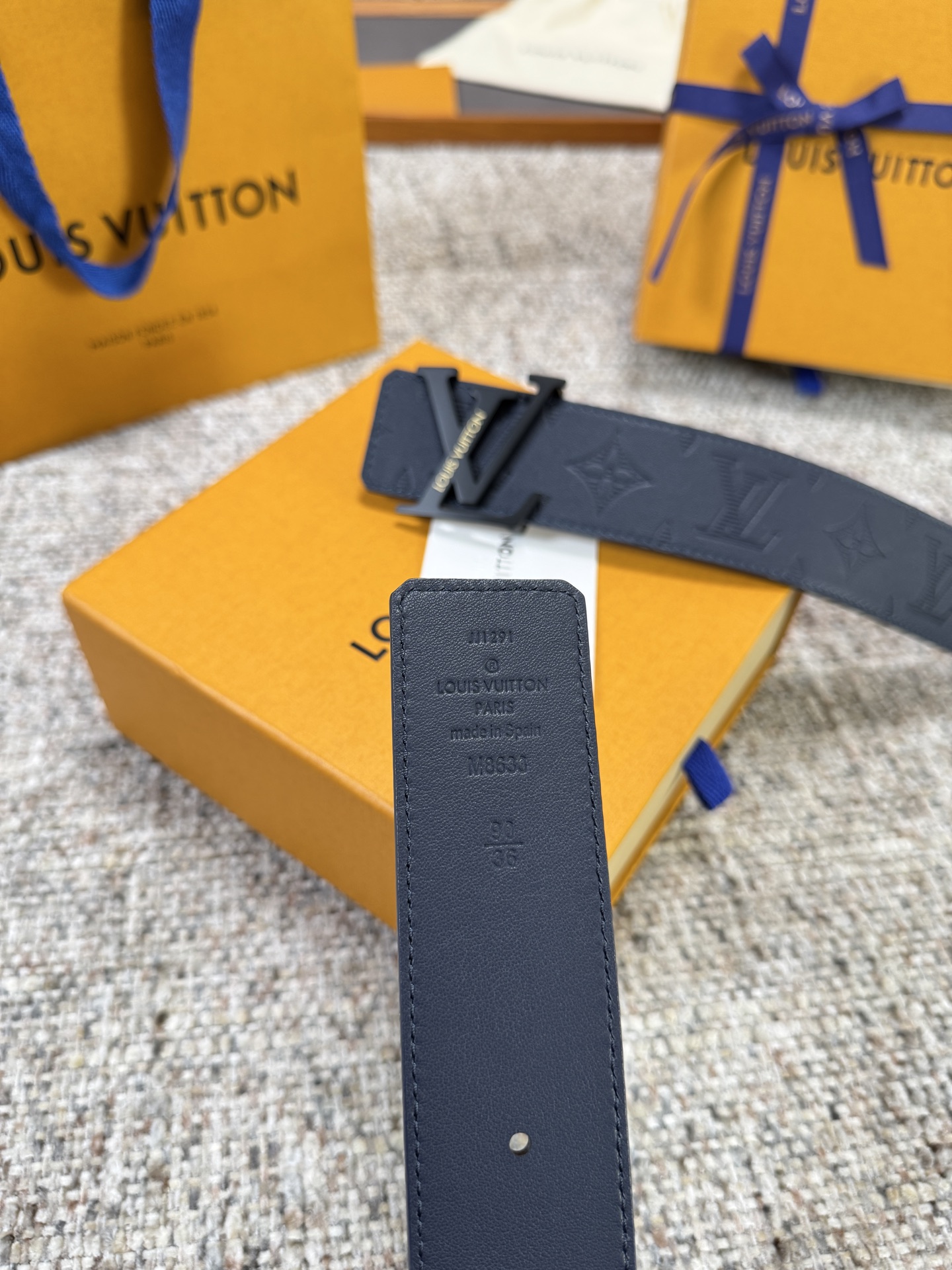 Louis Vuitton LV腰带 平纹压花系列 原厂五金 精致手工绘边 柔软舒适 宽4.0