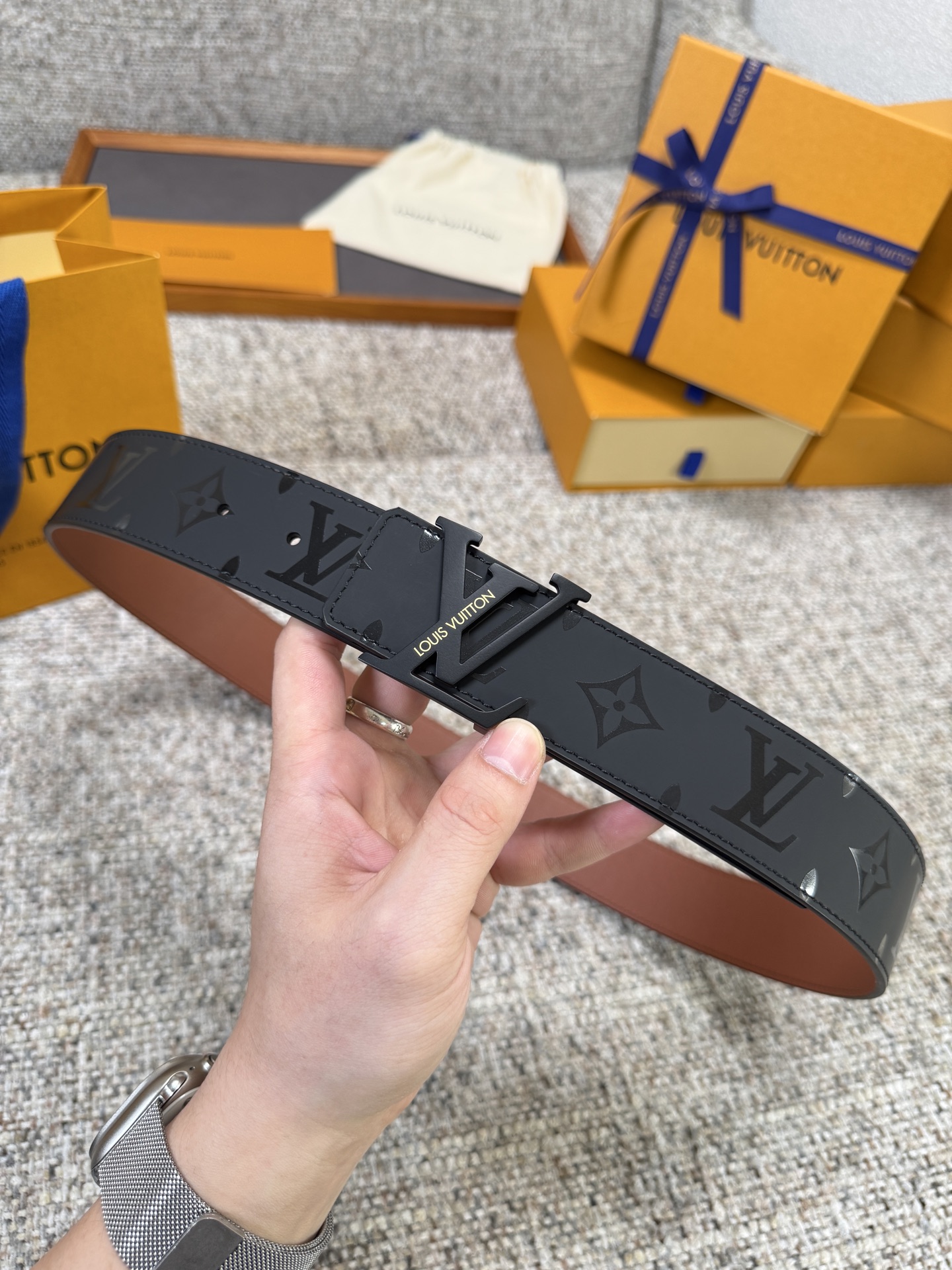 Louis Vuitton LV腰带 头层丝印系列 原厂五金 精致手工绘边 柔软舒适 宽4.0