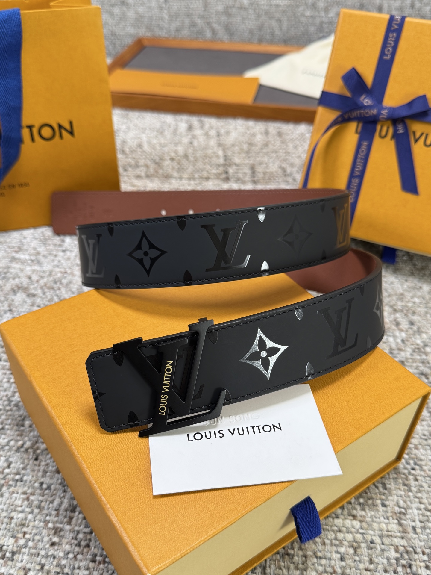 Louis Vuitton LV腰带 头层丝印系列 原厂五金 精致手工绘边 柔软舒适 宽4.0