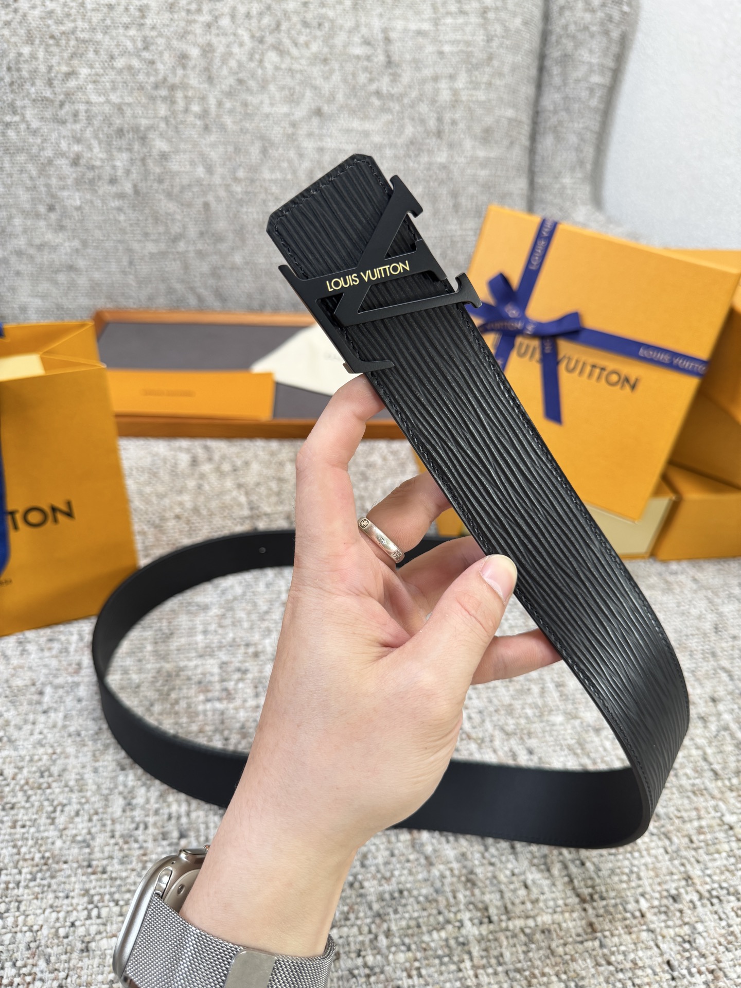 Louis Vuitton LV腰帶 水波紋系列 原廠五金 精緻手工繪邊 柔軟舒適 寬4.0