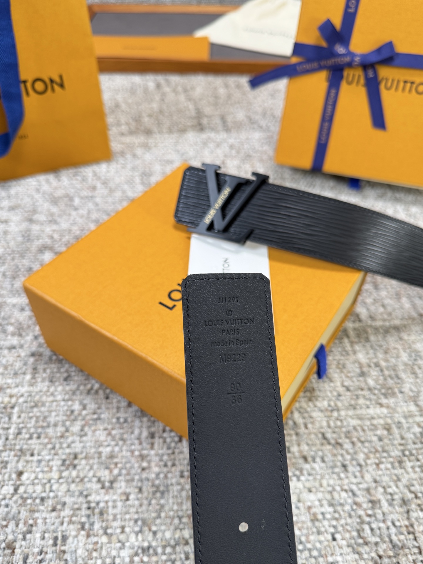 Louis Vuitton LV腰帶 水波紋系列 原廠五金 精緻手工繪邊 柔軟舒適 寬4.0
