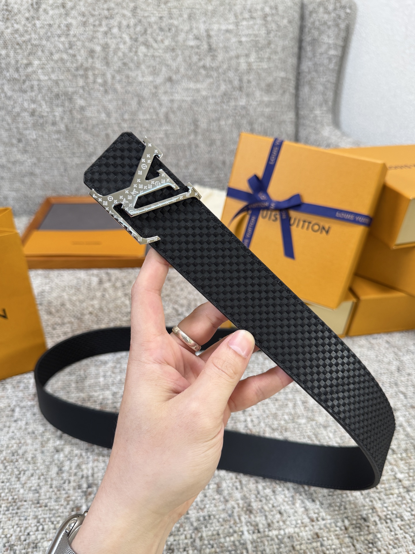 Louis Vuitton LV腰带 米格系列 原厂五金 精致手工绘边 柔软舒适 宽4.0