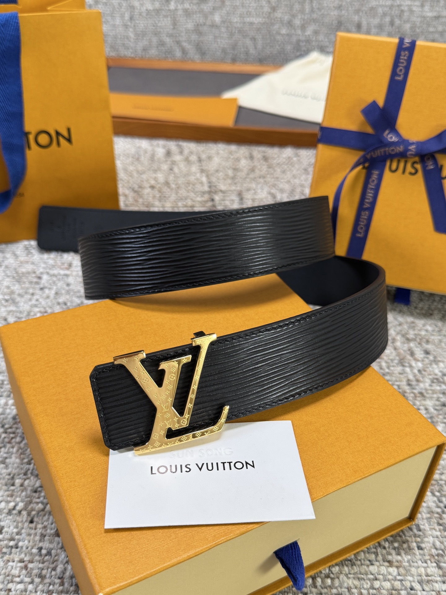 Louis Vuitton LV腰带 水波纹系列 原厂五金 精致手工绘边 柔软舒适 宽4.0