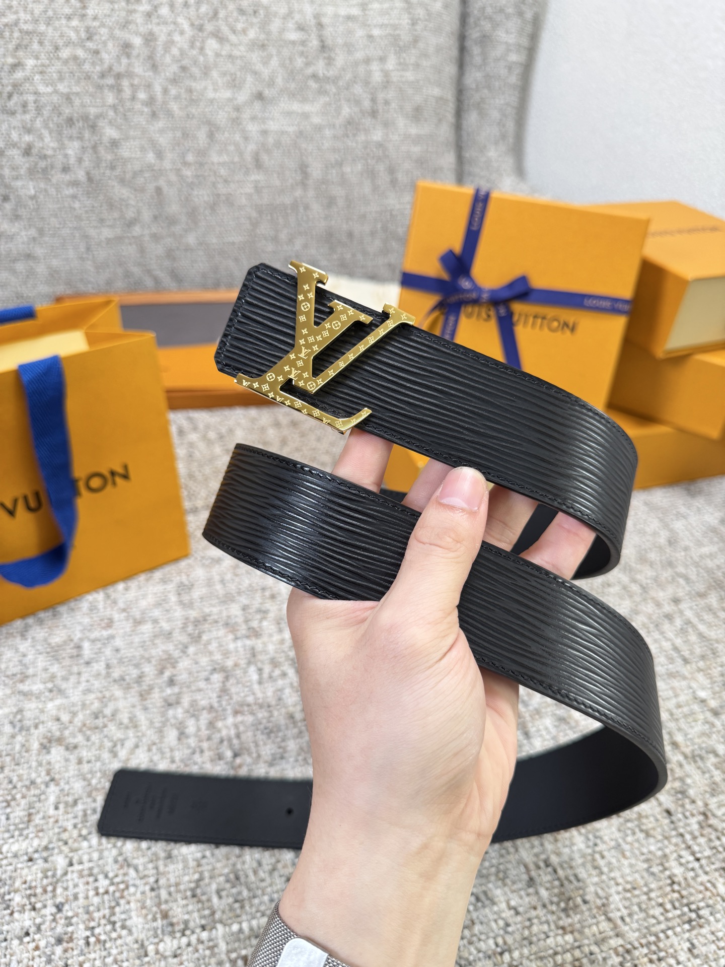 Louis Vuitton LV腰带 水波纹系列 原厂五金 精致手工绘边 柔软舒适 宽4.0