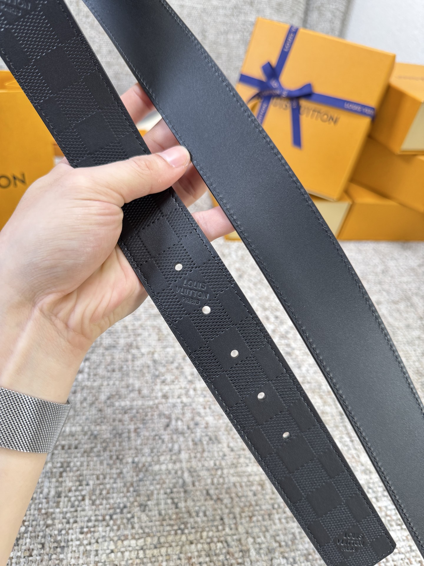Louis Vuitton LV腰带 头层压格系列 原厂五金 精致手工绘边 柔软舒适 宽4.0
