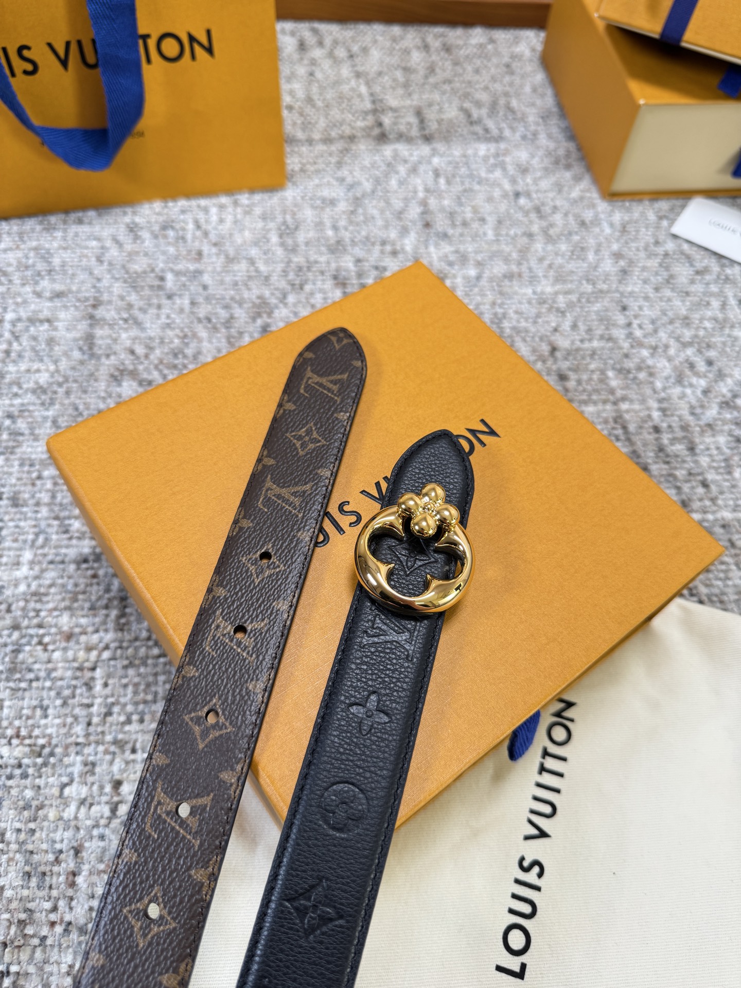 Louis Vuitton LV腰带 FLOWERGRAM ROUND系列 原厂五金 精致手工绘边 柔软