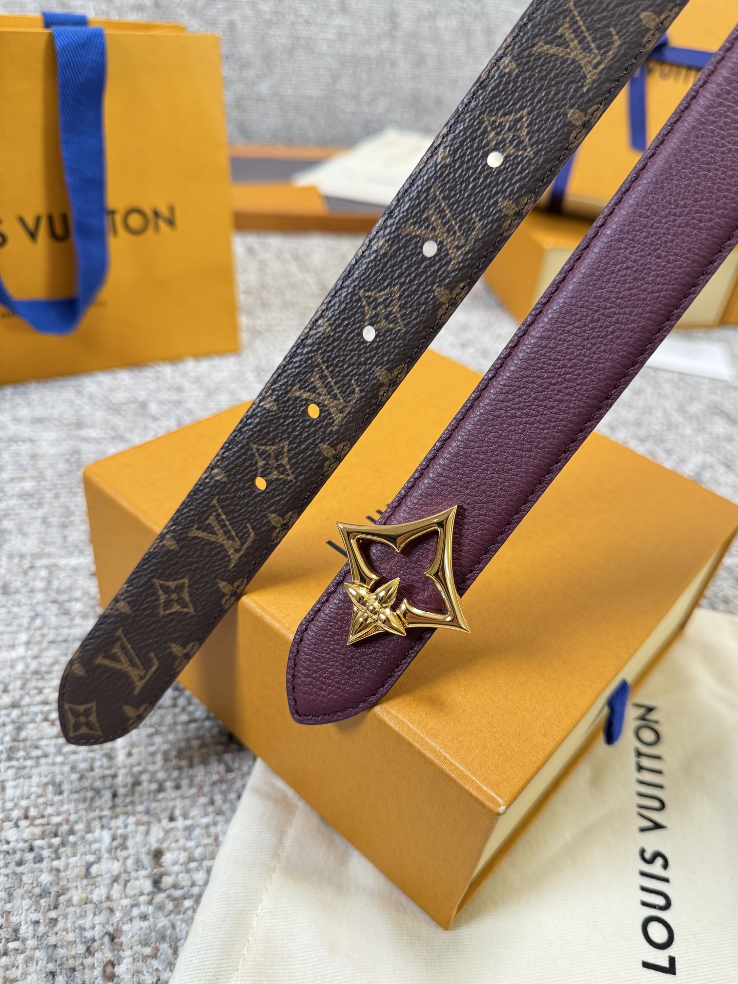 Louis Vuitton LV腰带 FLOWERGRAM 系列 原厂五金 精致手工绘边 柔软舒适 宽3