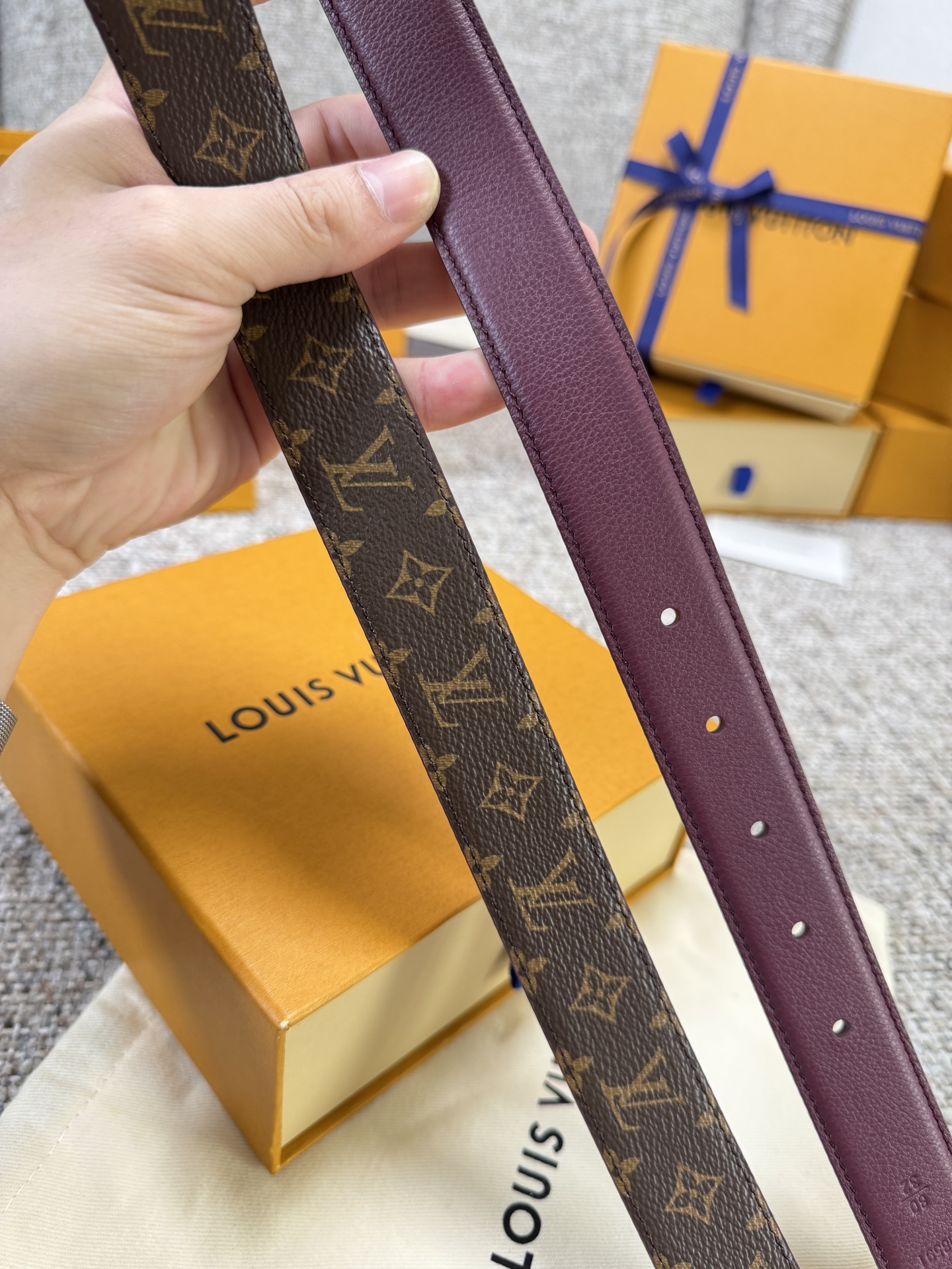 Louis Vuitton LV腰带 FLOWERGRAM 系列 原厂五金 精致手工绘边 柔软舒适 宽3