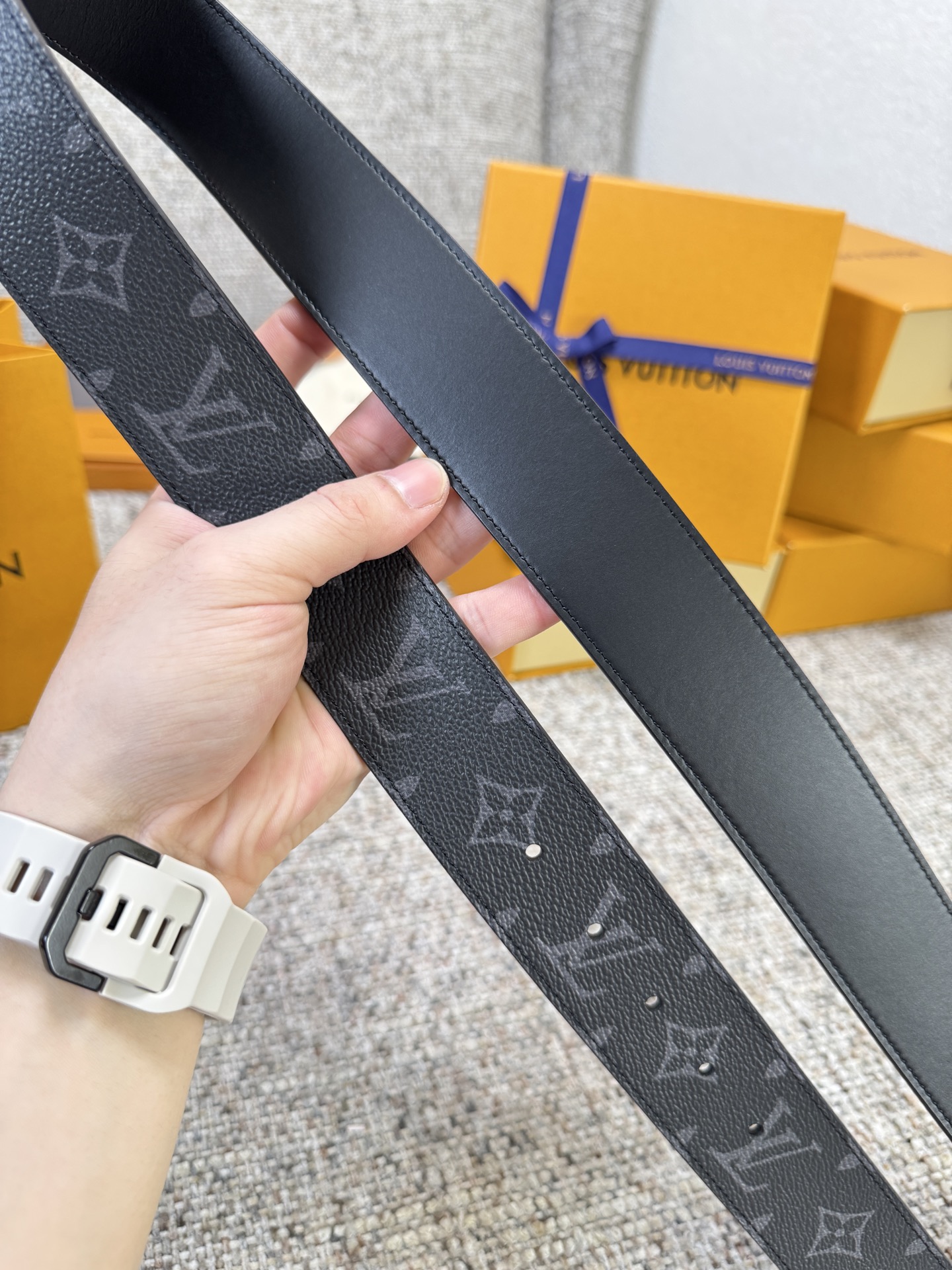 Louis Vuitton LV腰带 Dimension双面腰带系列 原厂五金 精致手工绘边 柔软舒适 宽4.0