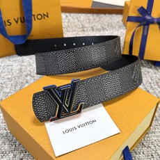 Louis Vuitton LV腰带 Dimension双面腰带系列 原厂五金 精致手工绘边 柔软舒适 宽4.0 Louis Vuitton LV腰带 Dimension双面腰带系列 原厂五金 精致手工绘边 柔软舒适 宽4.0