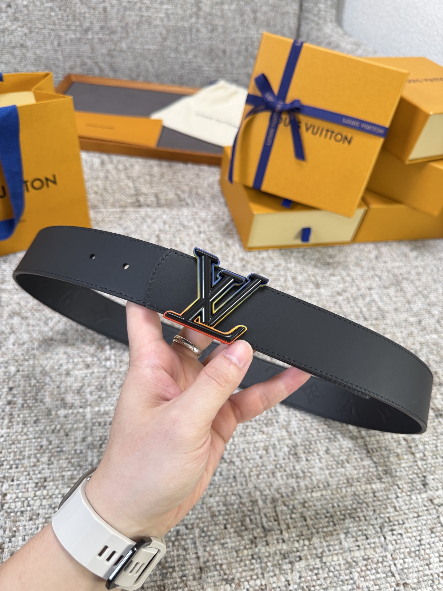 Louis Vuitton LV腰带 Dimension皮底系列 原厂五金 精致手工绘边 柔软舒适 宽4.0