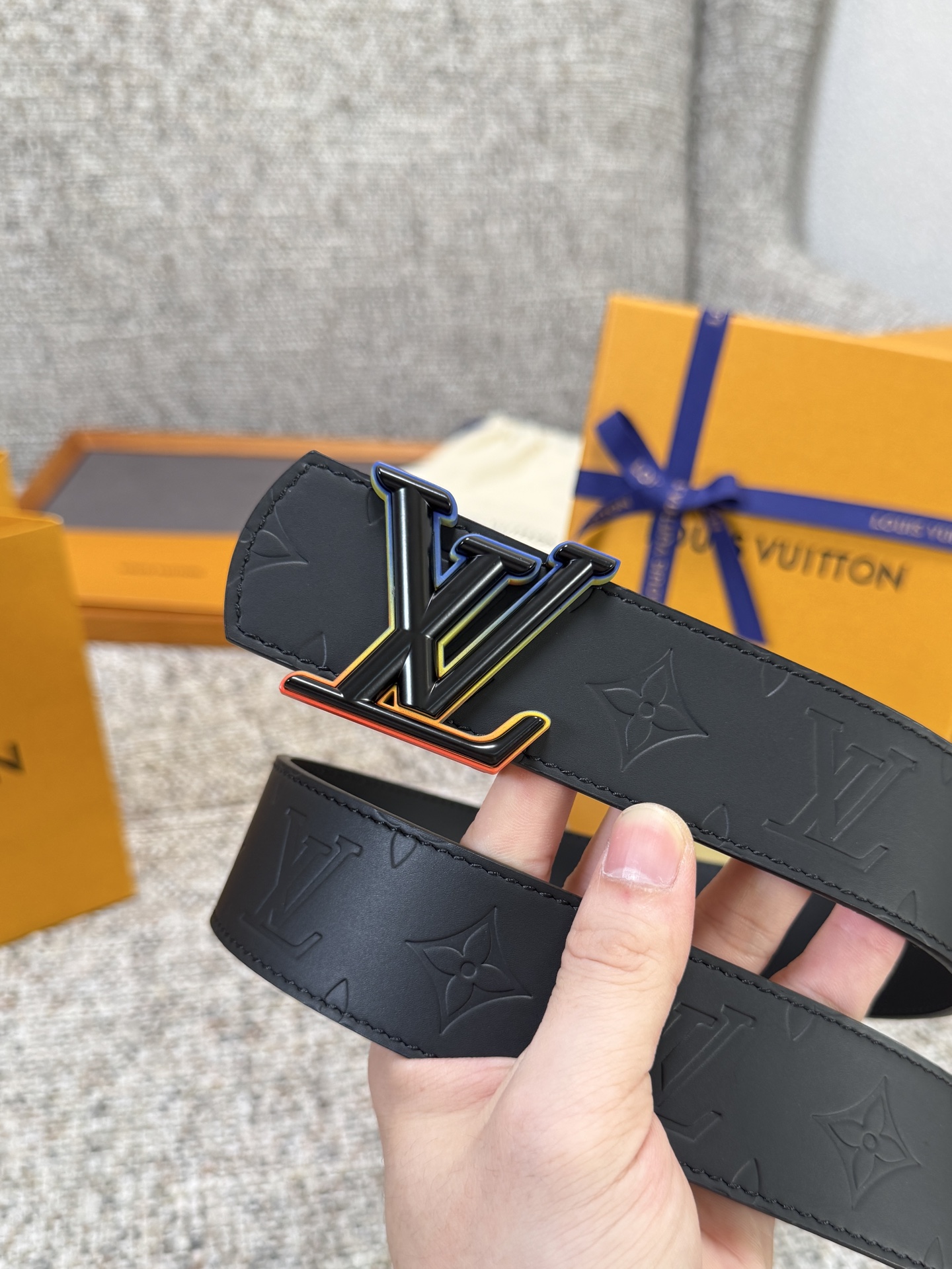 Louis Vuitton LV腰带 Dimension皮底系列 原厂五金 精致手工绘边 柔软舒适 宽4.0