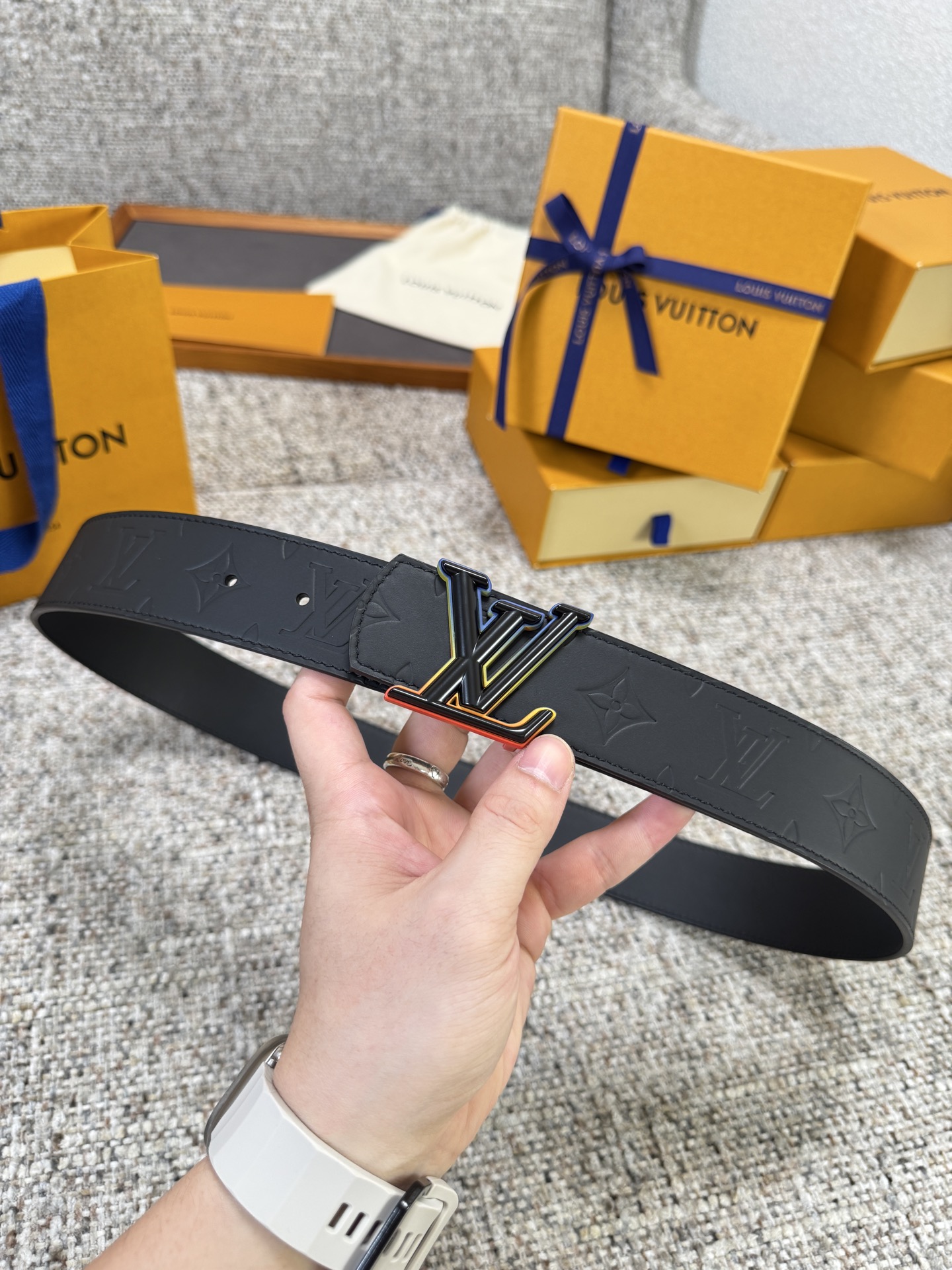 Louis Vuitton LV腰带 Dimension皮底系列 原厂五金 精致手工绘边 柔软舒适 宽4.0