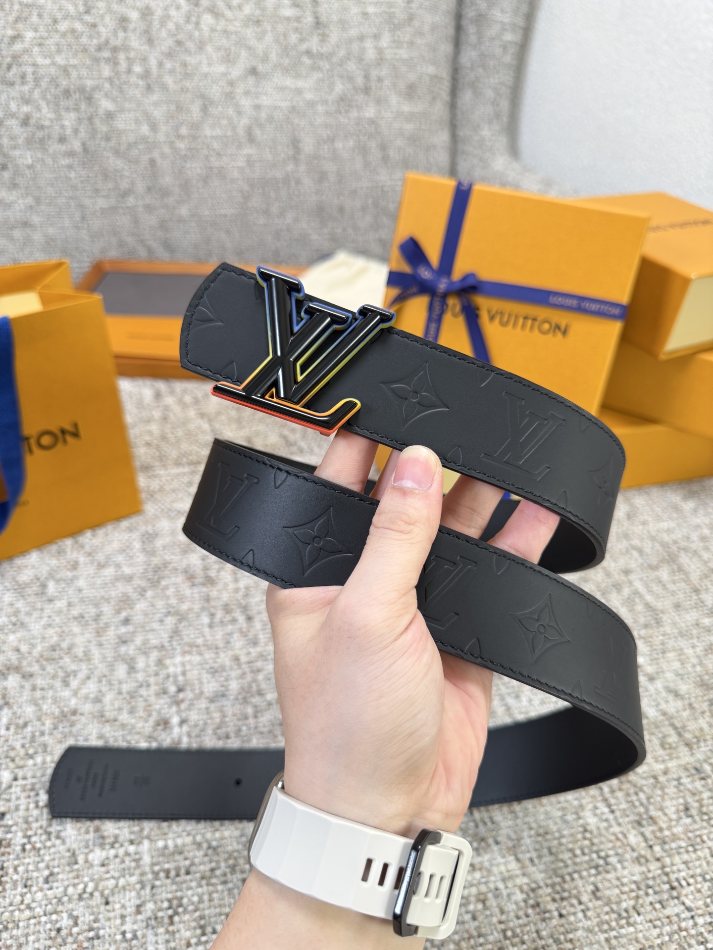 Louis Vuitton LV腰带 Dimension皮底系列 原厂五金 精致手工绘边 柔软舒适 宽4.0
