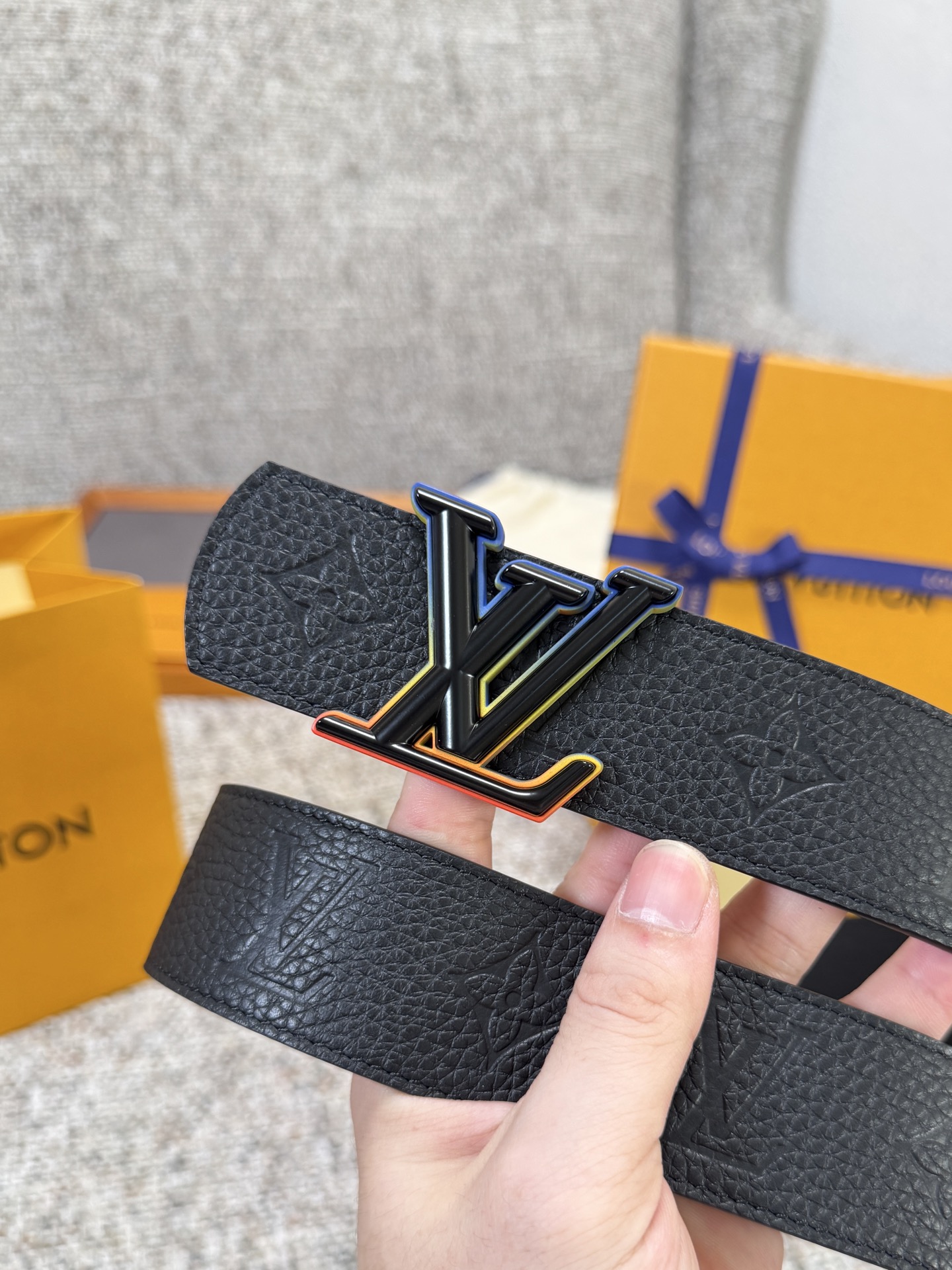 Louis Vuitton LV腰带 Dimension皮底系列 原厂五金 精致手工绘边 柔软舒适 宽4.0
