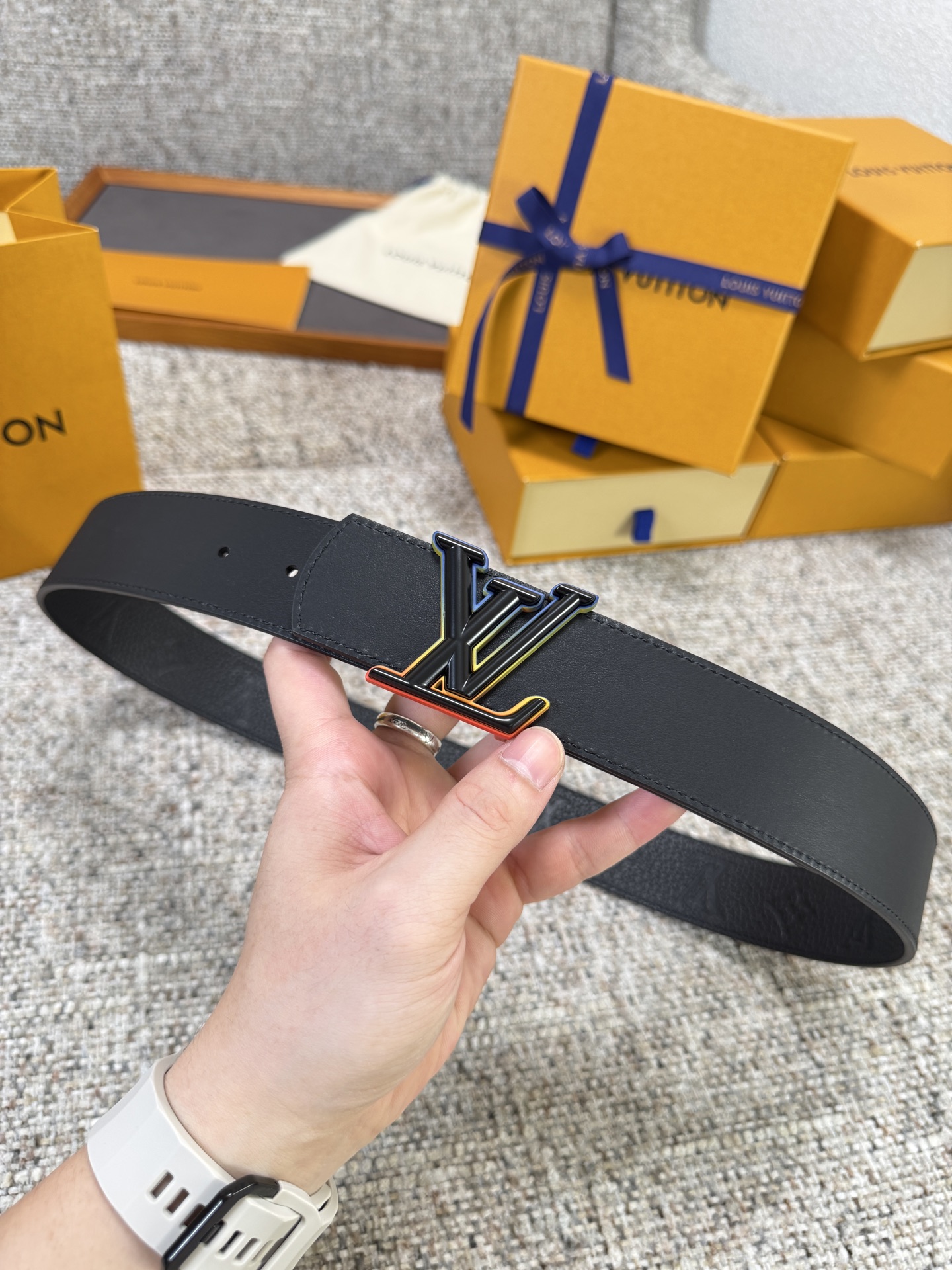Louis Vuitton LV腰带 Dimension皮底系列 原厂五金 精致手工绘边 柔软舒适 宽4.0