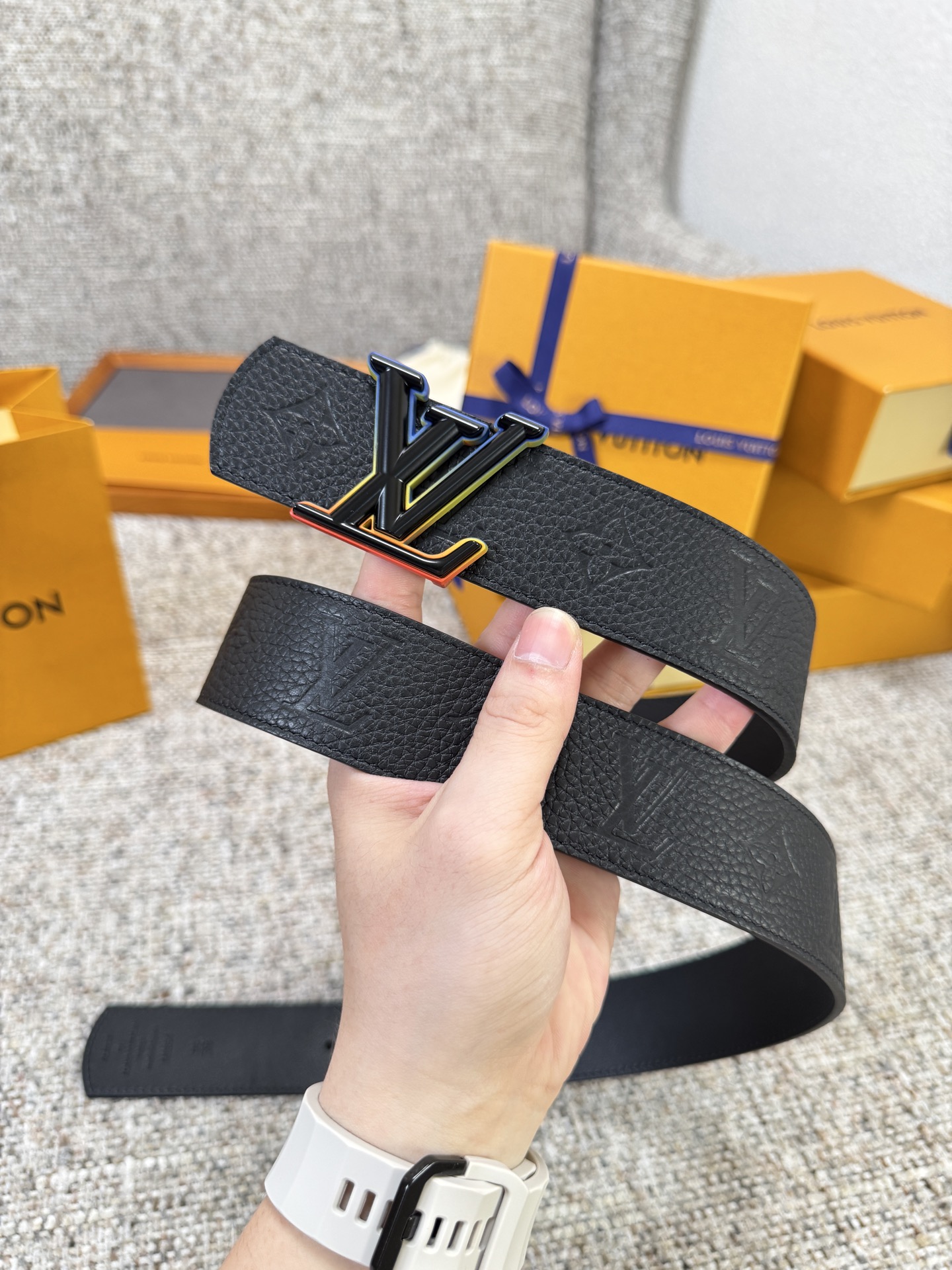 Louis Vuitton LV腰带 Dimension皮底系列 原厂五金 精致手工绘边 柔软舒适 宽4.0