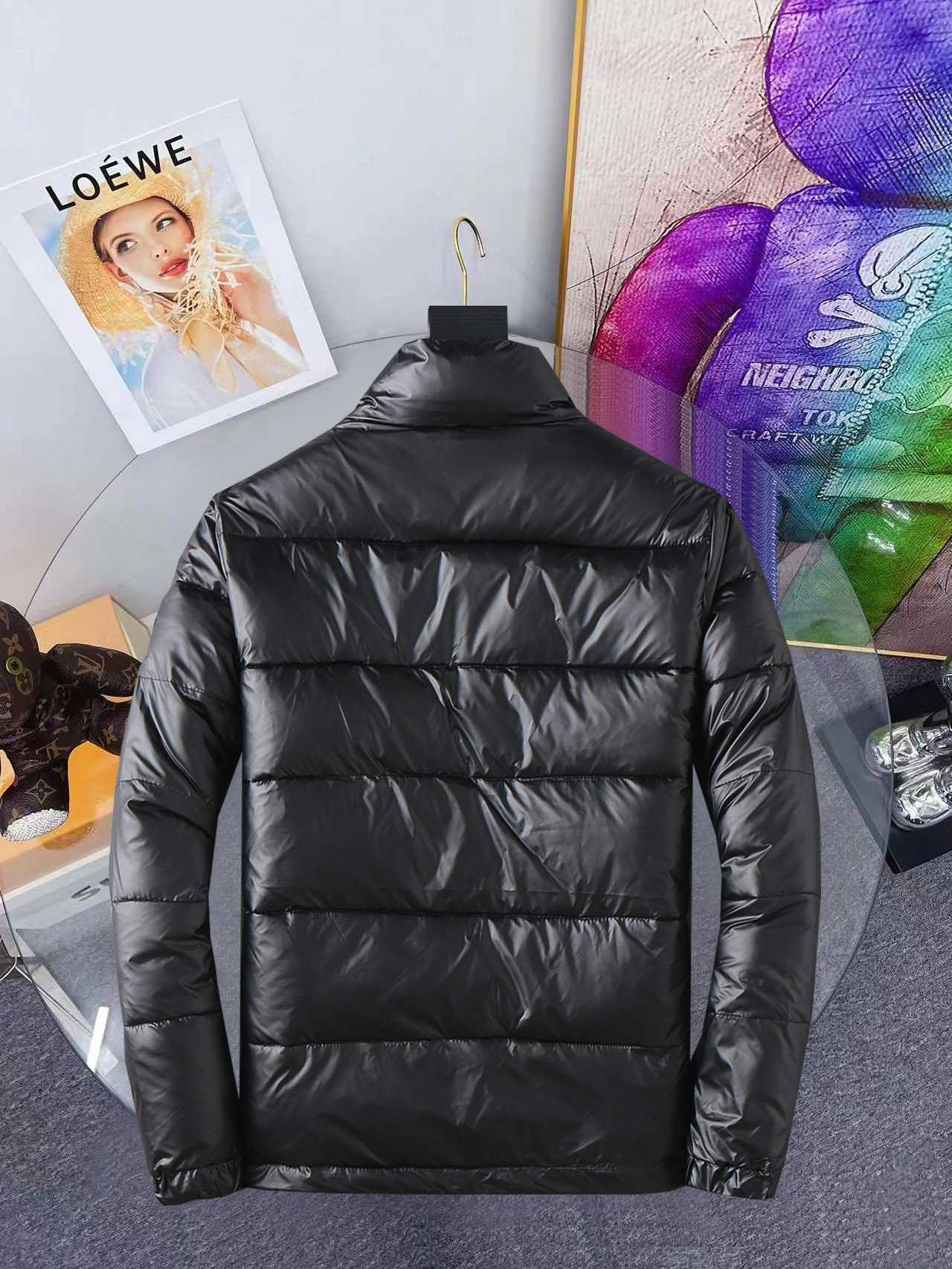 NO:648101,Prada's new 2025ss winter down jacket with complete three standards, the new product on the show is in perfect condition, comfortable and warm, the color is full and attractive, the very outstanding design can easily enhance the fashion sense, the workmanship is extremely sophisticated and rigorous, and the wiring is neat and meticulous!  A masterpiece from a famous designer!  The upper body does not look bloated and is super handsome!  Available sizes M ~ XXXL,,prada,jackets & coats,down jacket,alexander wang19860909普拉达 三标齐全 2025ss冬季新款羽绒服外套,秀场新品品相非常完美,舒适保暖,色泽饱满诱人,非常出彩的设计,轻松将时髦感进阶,做工极为考究严谨,走线工整细致！大牌设计师巨作！上身不显臃肿、超级帅气！现货码数M ～ XXXL,,prada,jackets & coats,down jacket,alexander wang,Men's clothing