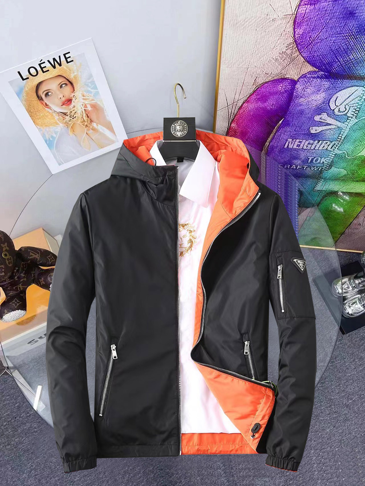 NO:648165,Hot spring style, Prada's three-standard complete ss winter new down jacket and cotton jacket, the new product on the show is in perfect condition, comfortable and warm, the color is full and attractive, the design is very brilliant, it is easy to upgrade the fashion sense, the workmanship is extremely sophisticated and rigorous, and the wiring is neat and meticulous!  A masterpiece from a famous designer!  The upper body does not look bloated and is super handsome!  Available sizes M ~ XXXL,,prada,jackets & coats,down jacket,alexander wang19860909开春爆款, 普拉达 三标齐全 ss冬季新款羽绒棉服加棉外套,秀场新品品相非常完美,舒适保暖,色泽饱满诱人,非常出彩的设计,轻松将时髦感进阶,做工极为考究严谨,走线工整细致！大牌设计师巨作！上身不显臃肿、超级帅气！现货码数M ～ XXXL,,prada,jackets & coats,down jacket,alexander wang,Men's clothing