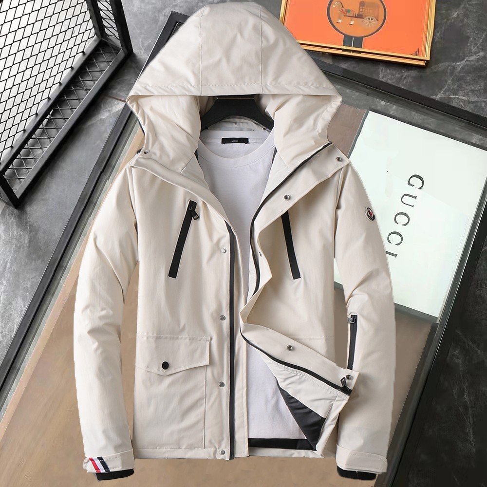 NO:595252,The hottest item in winter, Mengkou 2025 spring and winter new down jacket. This is known as the most expensive down jacket in the world, all 90 down. It has three standards. With a classic logo combination, it is full of visual impact at first sight. It has better thermal insulation performance, is light and not heavy, and has good loft recovery after compression, and it can gather heat and lock in temperature!  Personalized color matching design, fresh and energetic!  There are too many versions circulating in the market. In addition to the different fabrics and workmanship, the biggest difference is that the filling is not goose down at all but feather silk or velvet, etc., and it is not easy to distinguish for those who don’t understand. In addition, the fabrics and workmanship are definitely not of the same level. In short, look for us and you will never go astray. All the exclusive full colors are purchased from genuine development. If you understand the quality of our down jackets, you can safely recommend it with your eyes closed. The three standards are complete!  Uniform series for men and women!  Size M-3XL. Maximum wear is 195 pounds.,,Moncler,down jacket,alexander wang19860909开冬爆款, 蒙口 2025春冬新款羽绒服.这款号称羽绒服届最贵的,全部90绒的.三标齐全 带着经典的Logo组合搭配,第一眼看到就是满满的视觉冲击,保暖性能更出色,轻便不厚重,且压缩后的蓬松度恢复性好,聚热锁温！个性的拼色设计,清新有活力！市面流通的版本实在太多了,除了面料做工不同外,最大的区别就是填充物根本不是鹅绒而是羽丝或手感绒等等,而不懂的根本不容易区分.另外面料和做工也绝对不是一个级别,总之认准我们,让你绝对不跑偏,独家全色全部购入正版开发,懂我们家羽绒服质量的,完全可以放心闭眼推.三标齐全！男女同款系列！码数M-3XL.最大穿到195斤.,,Moncler,down jacket,alexander wang,Men's clothing